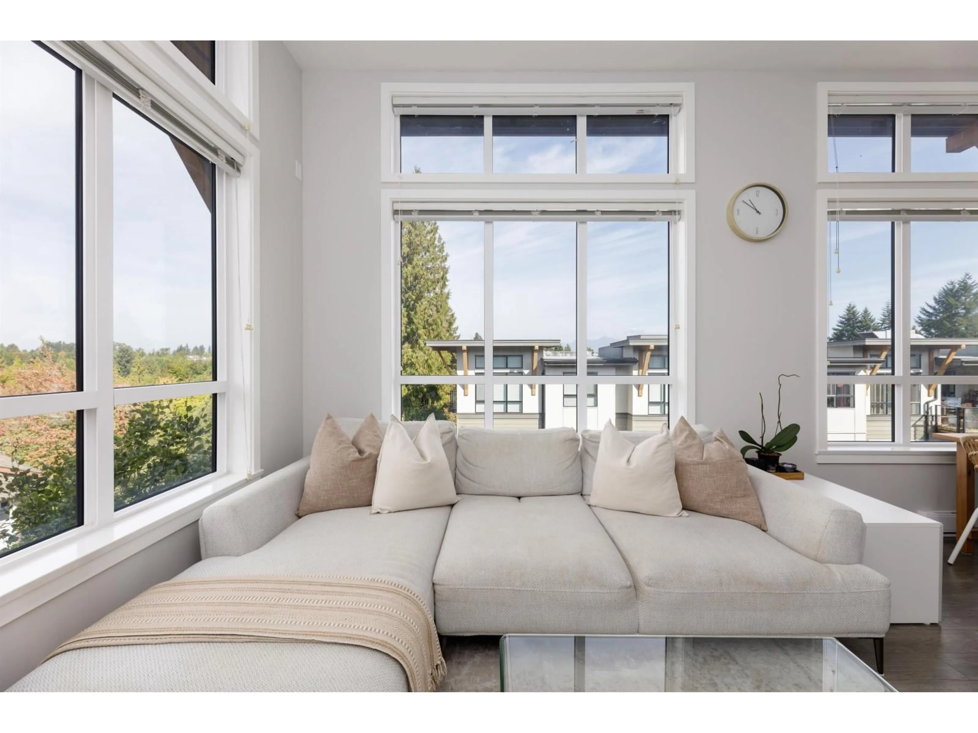 Living room with furniture, unknown for 407 - 10477 154 STREET, Surrey British Columbia V3R0C6
