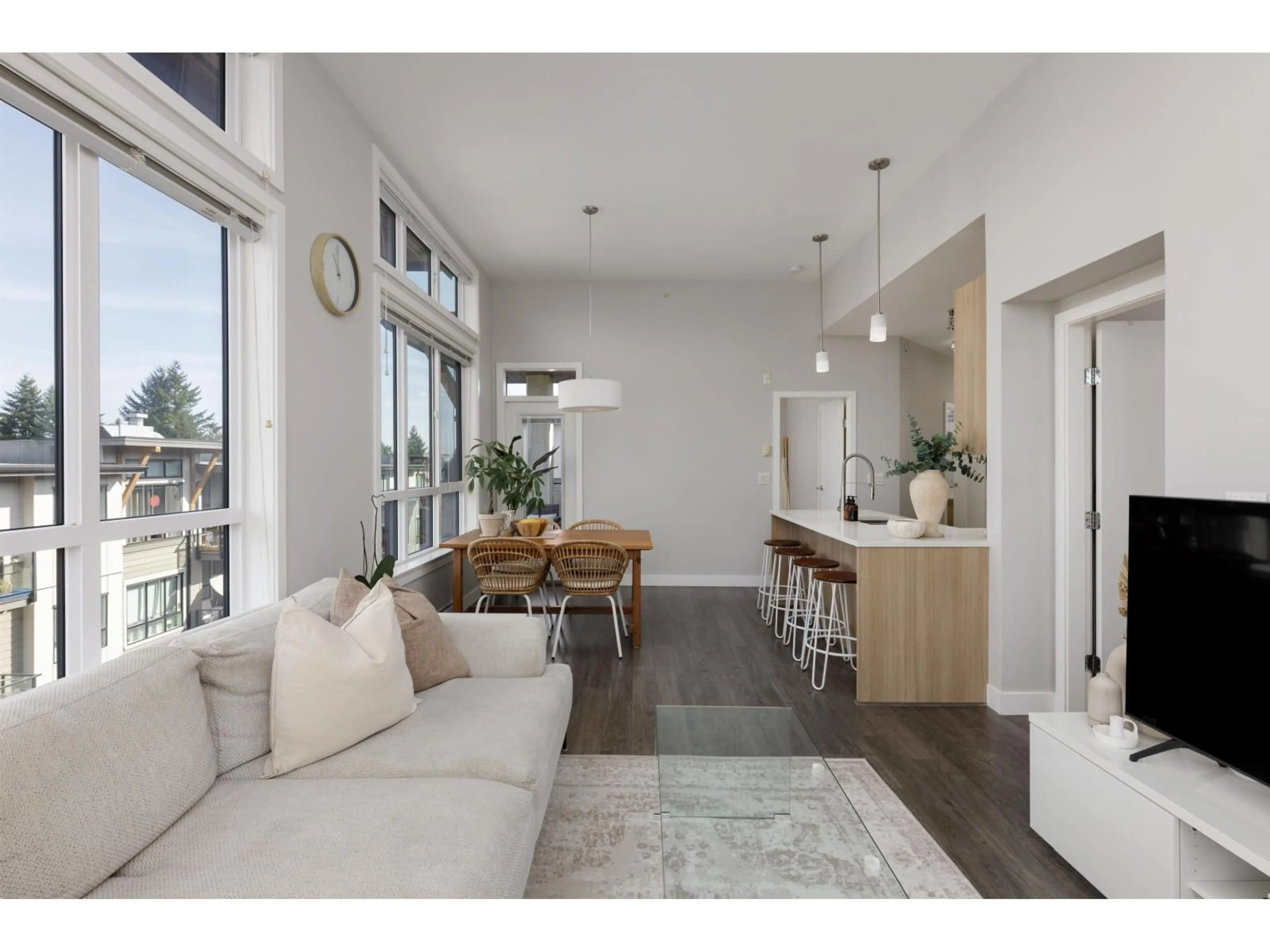 Open concept kitchen, unknown for 407 - 10477 154 STREET, Surrey British Columbia V3R0C6