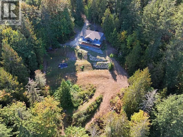 5611 OYSTER BAY ROAD, Garden Bay 3