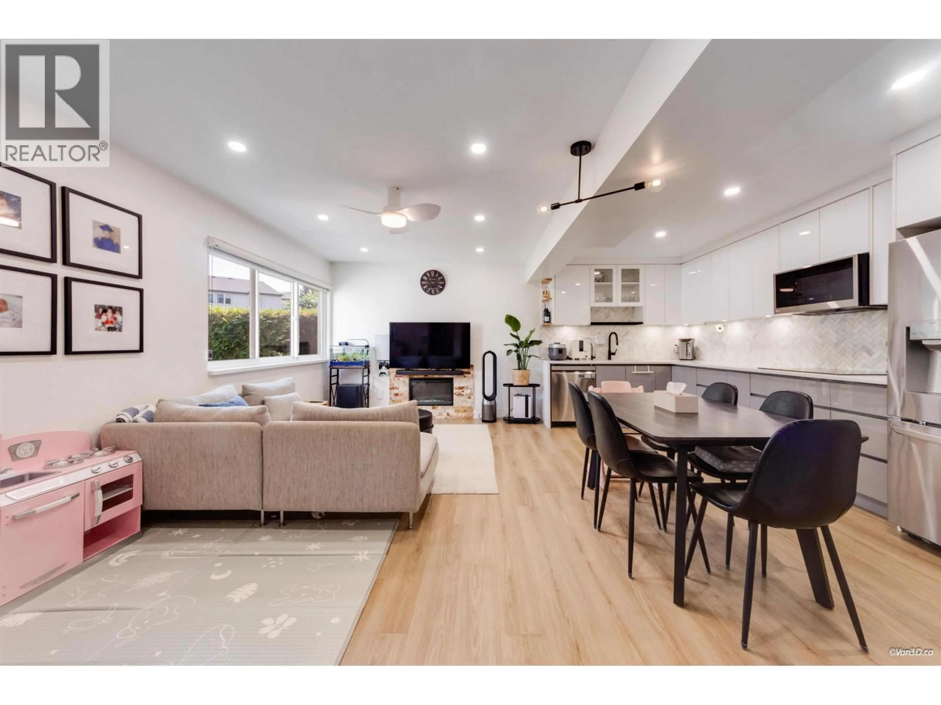 Open concept kitchen, unknown for 66 - 3433 49TH AVENUE, Vancouver British Columbia V5S1M1