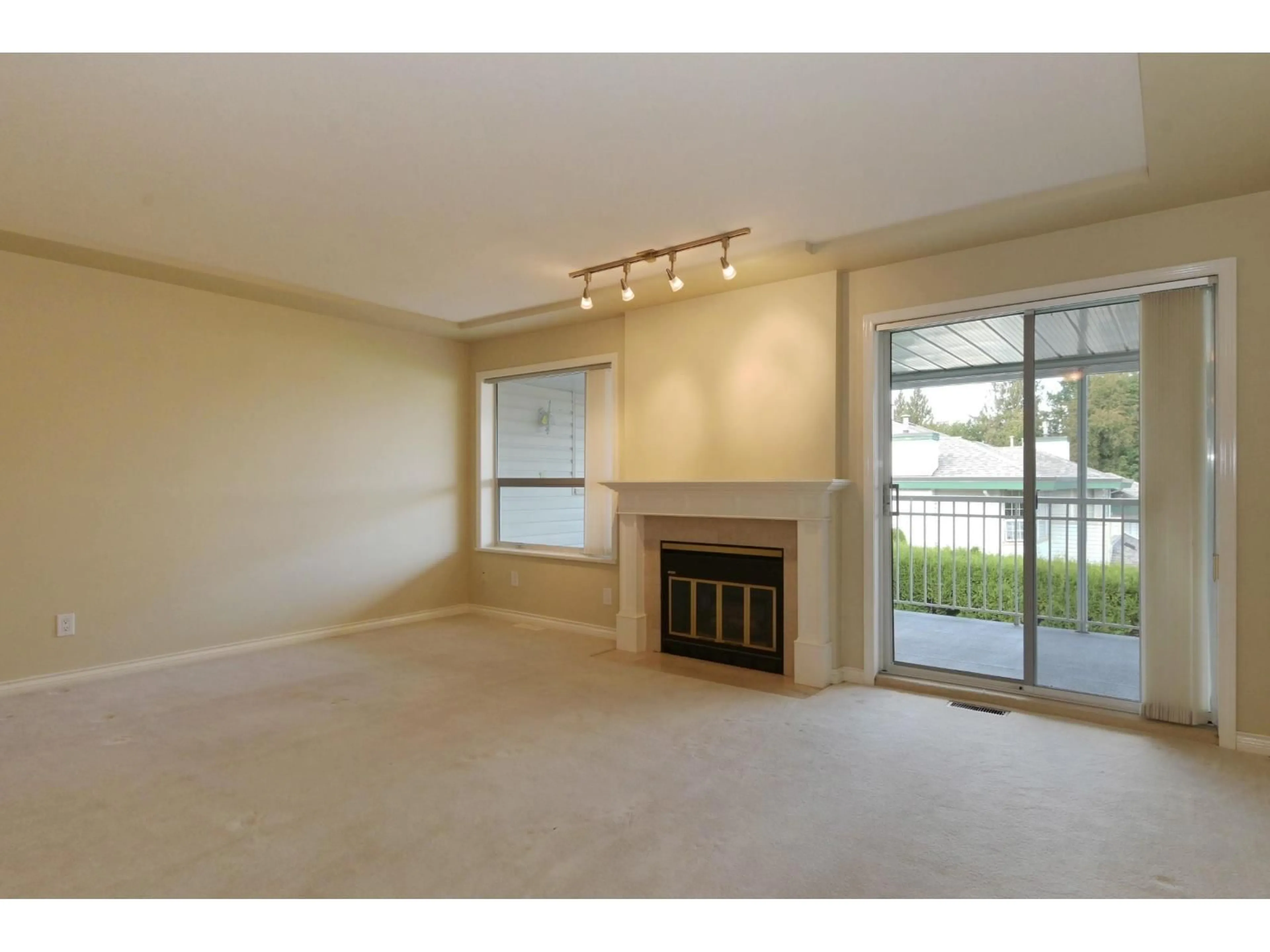 A pic of a room for 2 - 3115 TRAFALGAR STREET, Abbotsford British Columbia V2S8C5