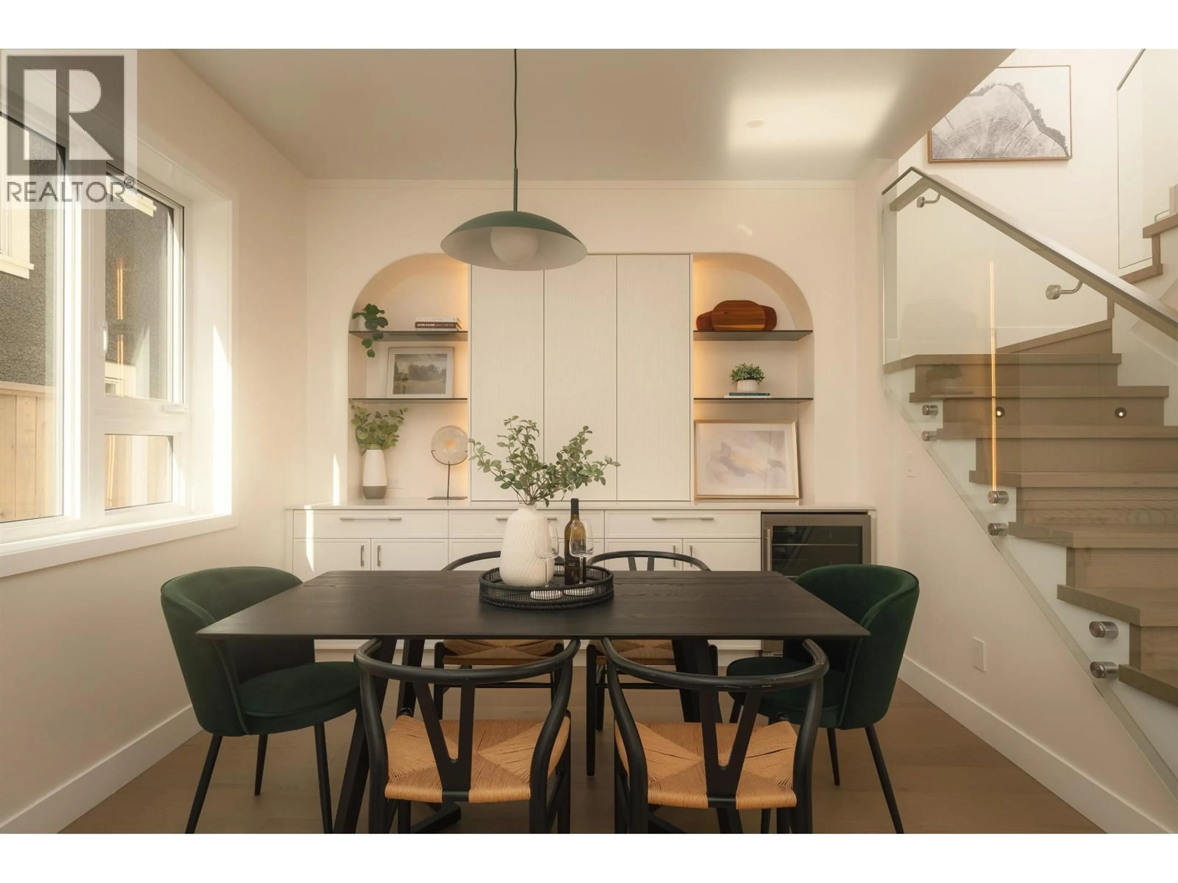 Dining room, wood/laminate floor for 2 - 812 26TH AVENUE, Vancouver British Columbia V5V2J2
