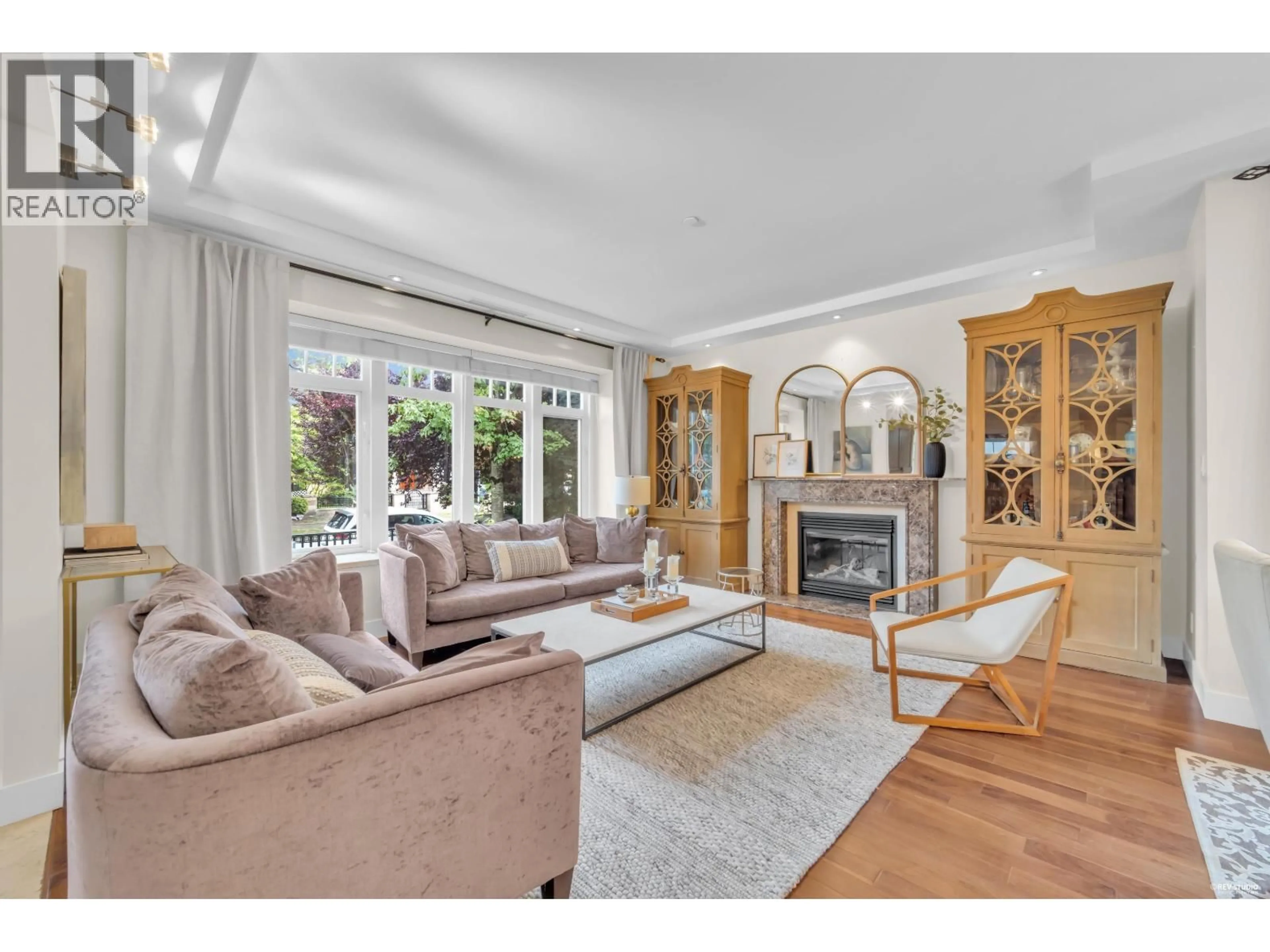 Living room with furniture, unknown for 2483 22ND AVENUE, Vancouver British Columbia V6L1M3