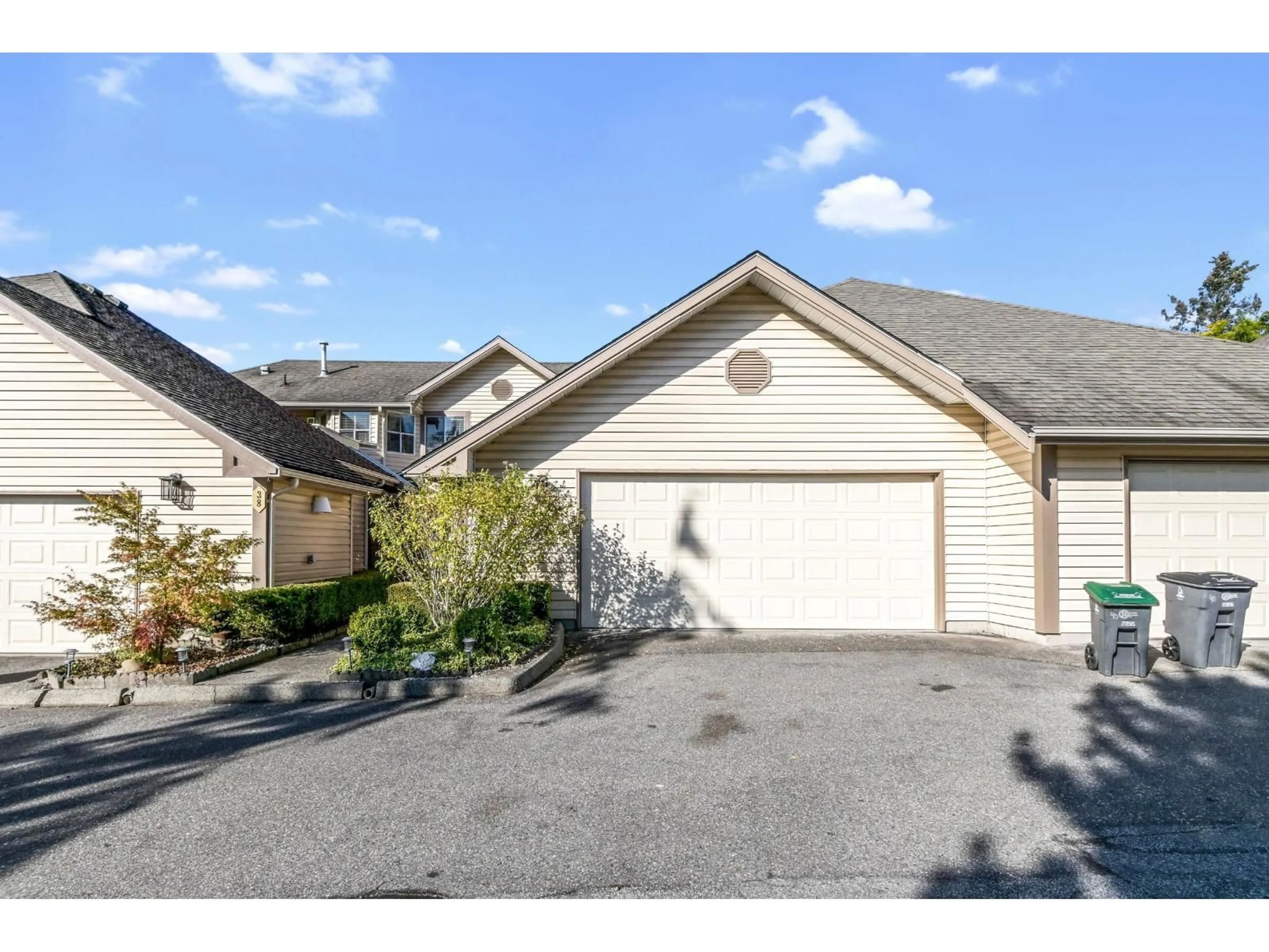 Unknown for 39 - 6140 192 STREET, Surrey British Columbia V3S7V7