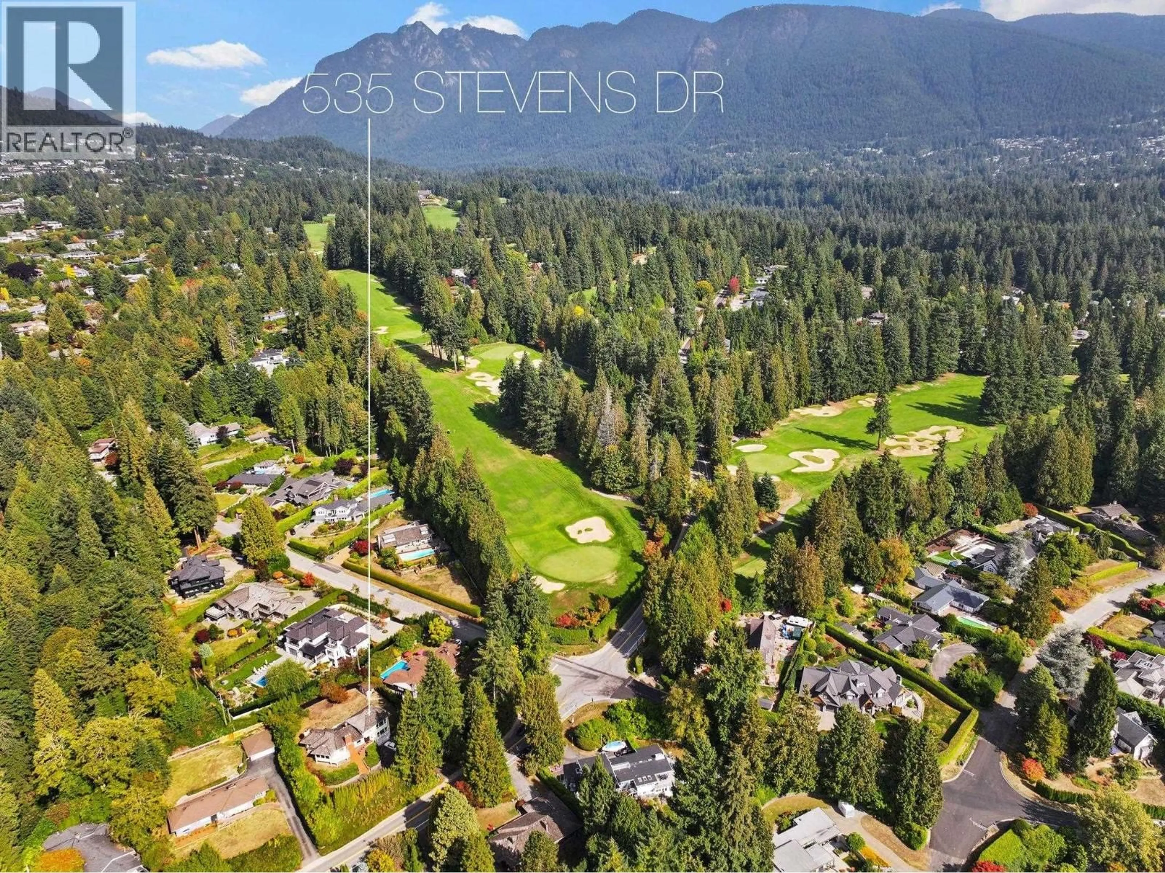 A pic from outside/outdoor area/front of a property/back of a property/a pic from drone, mountain view for 535 STEVENS DRIVE, West Vancouver British Columbia V7S1E1