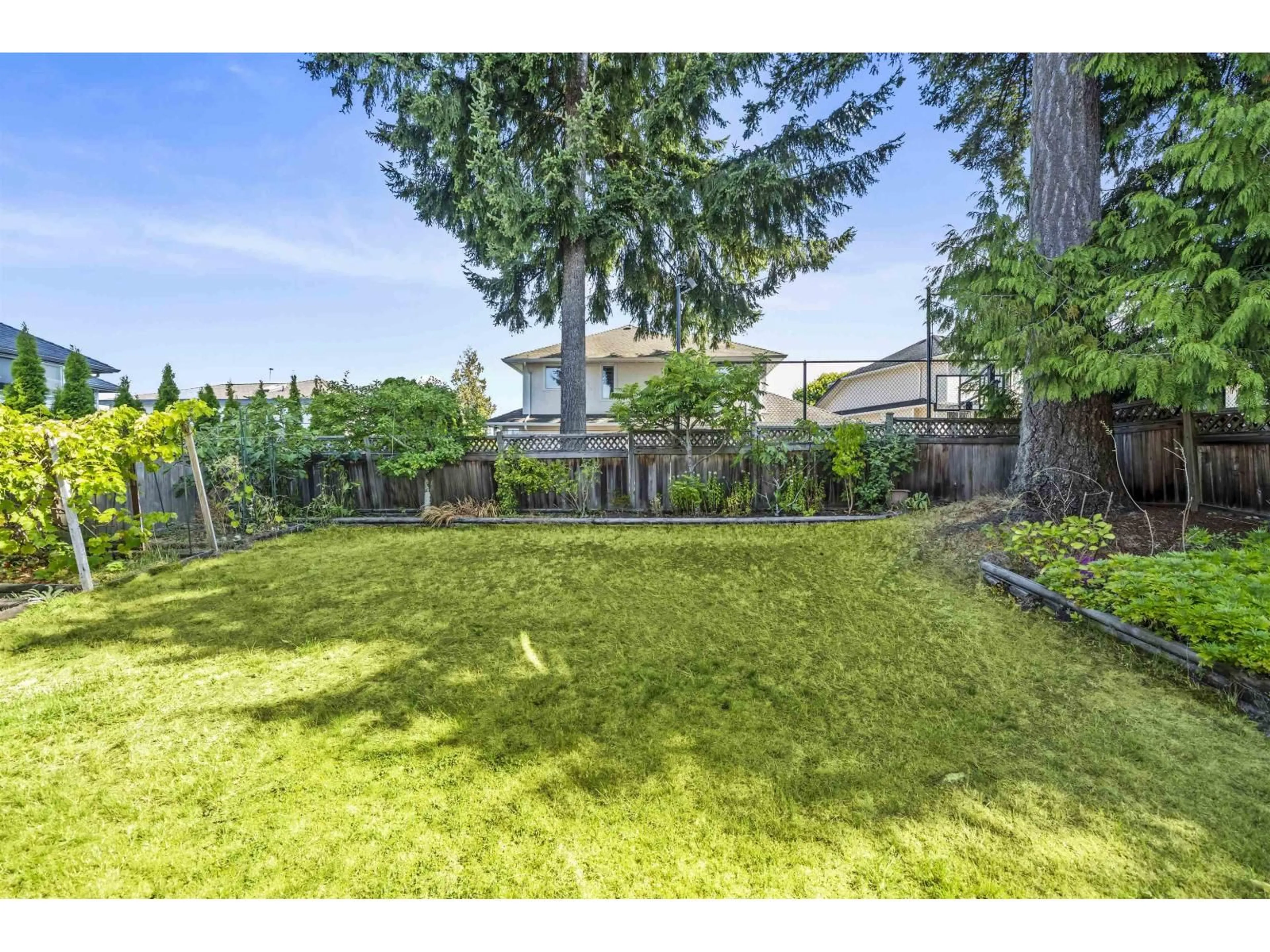 A pic from outside/outdoor area/front of a property/back of a property/a pic from drone, unknown for 6012 124 STREET, Surrey British Columbia V3X2C6