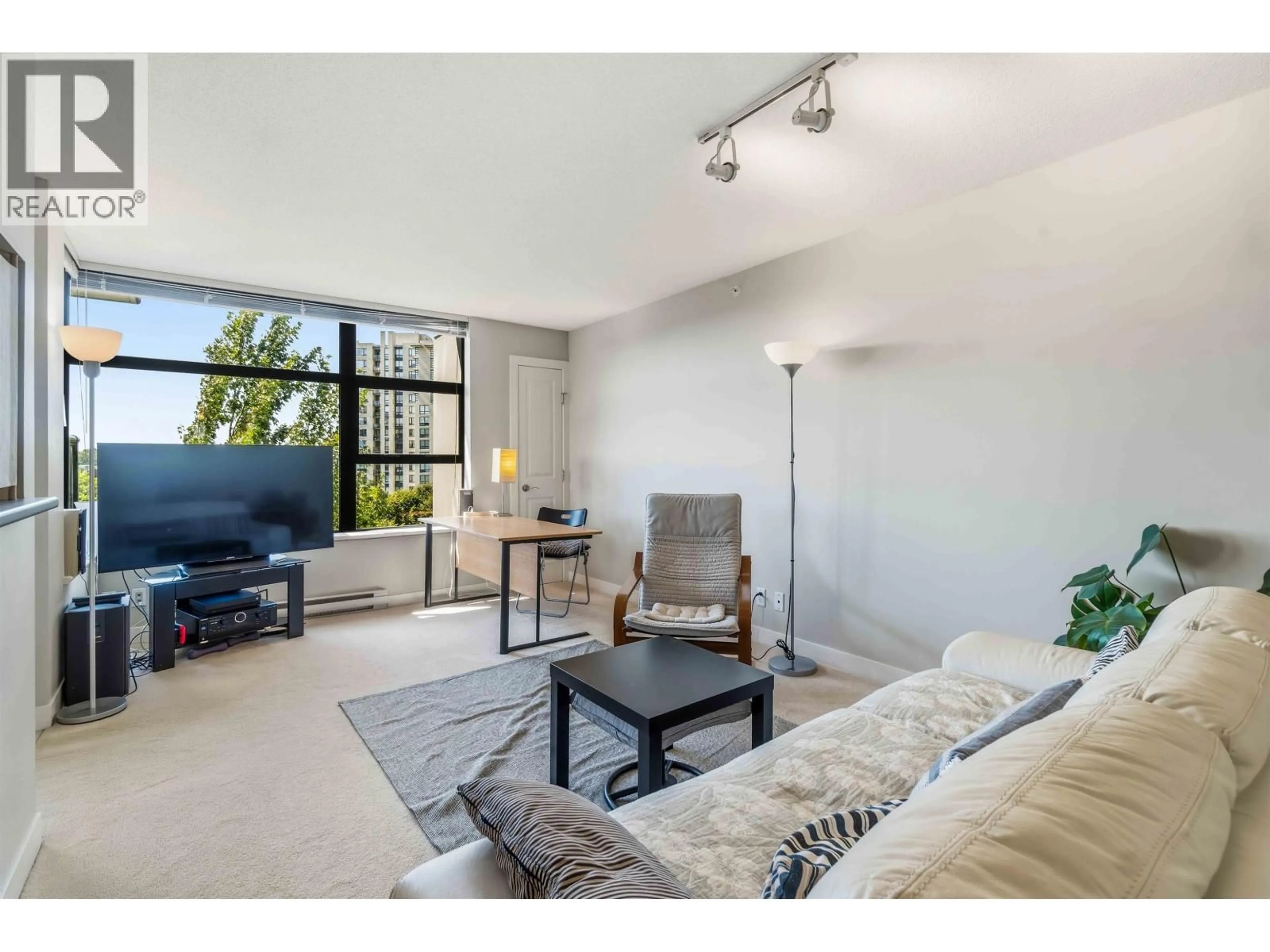 Living room with furniture, unknown for 805 - 5380 OBEN STREET, Vancouver British Columbia V5R6H7