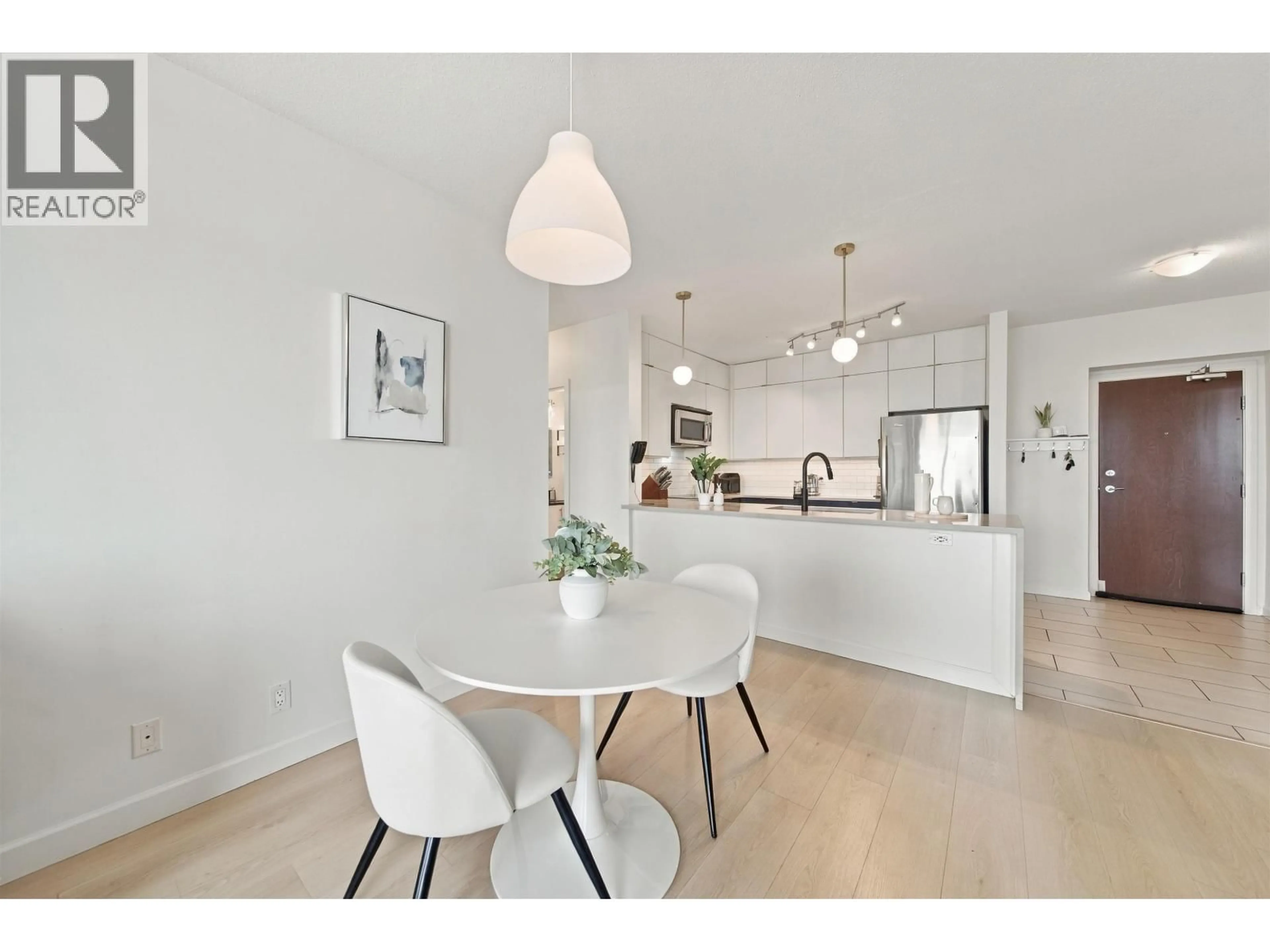 Open concept kitchen, unknown for 903 - 15 ROYAL AVENUE, New Westminster British Columbia V3L0A9