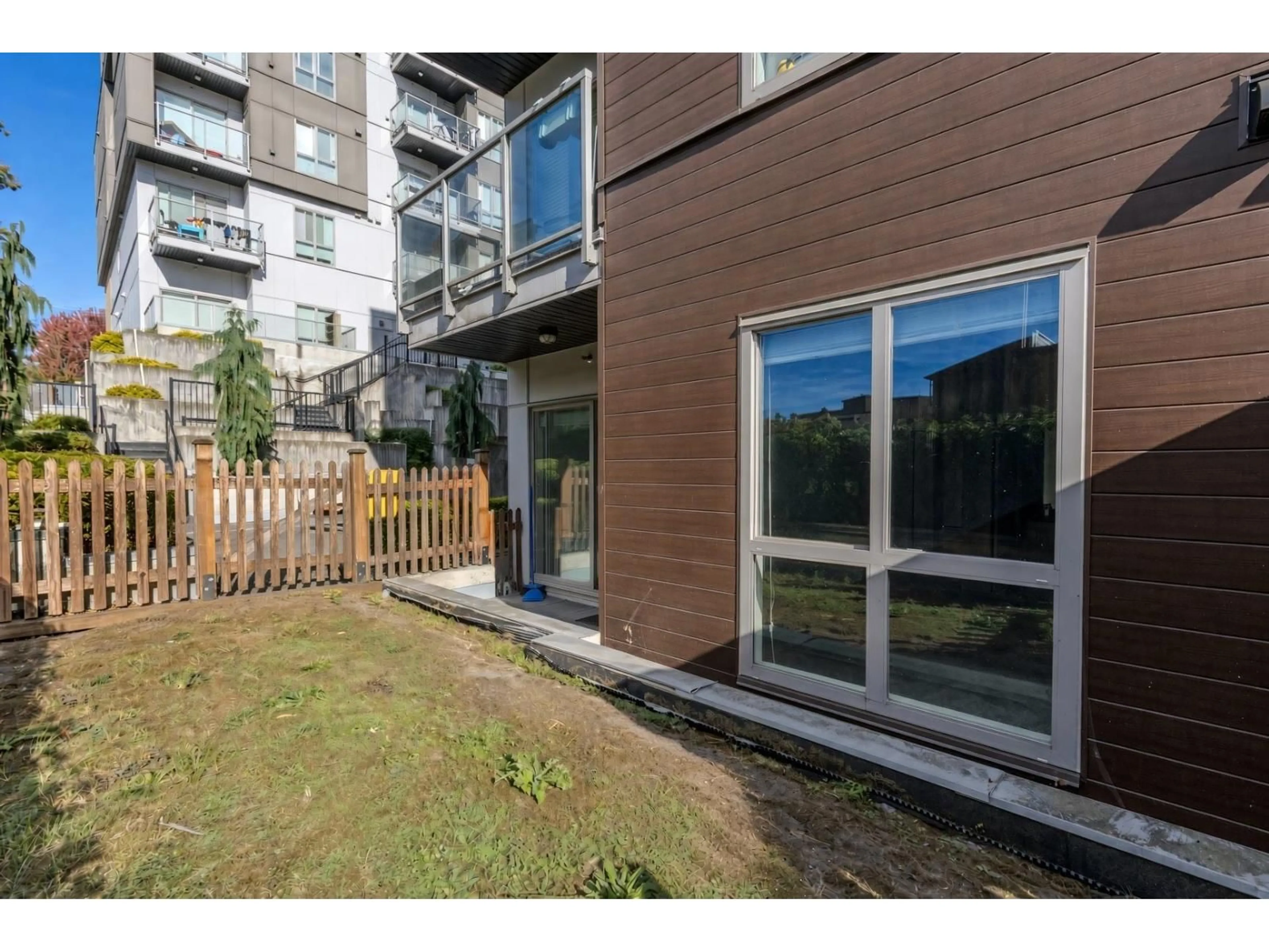 Patio, unknown for B107 - 9689 140TH STREET, Surrey British Columbia V3T0P3