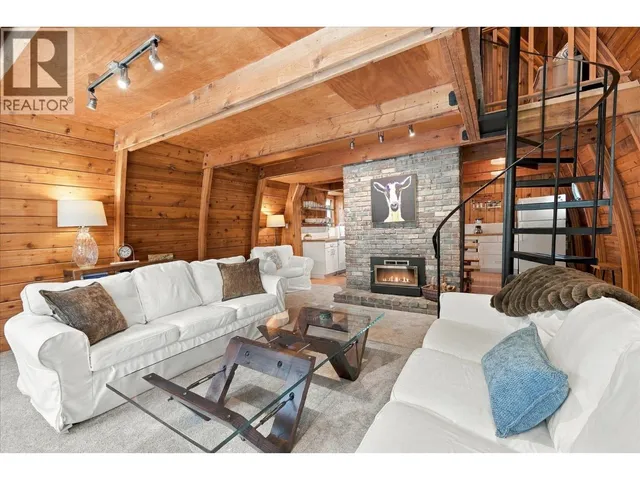 9226 EMERALD DRIVE, Whistler 5