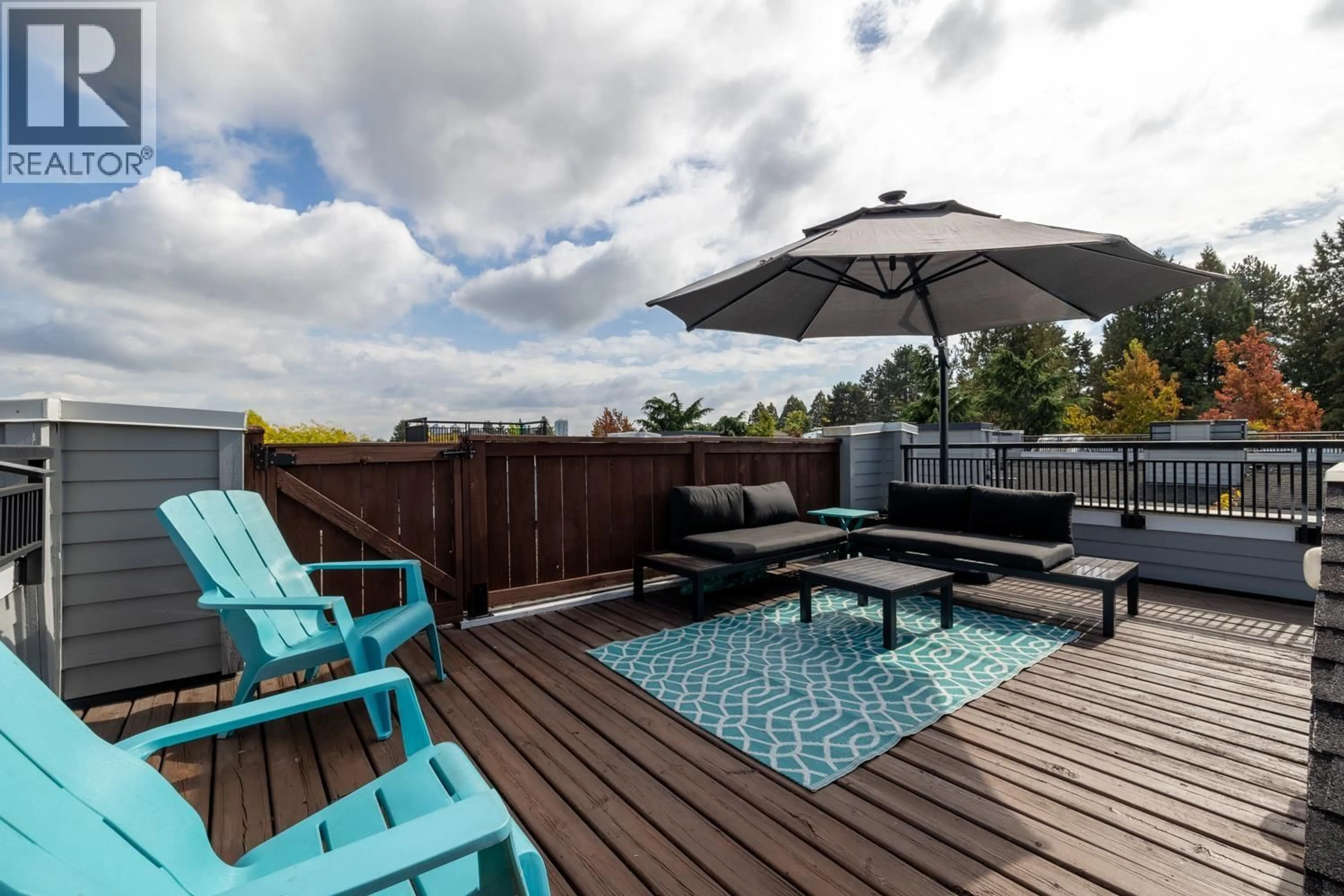 Patio, water/lake/river/ocean view for 56 - 6528 DENBIGH AVENUE, Burnaby British Columbia V5H3R8