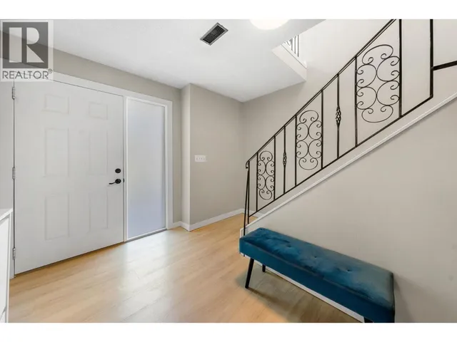 2763 VIOLET STREET, North Vancouver 5