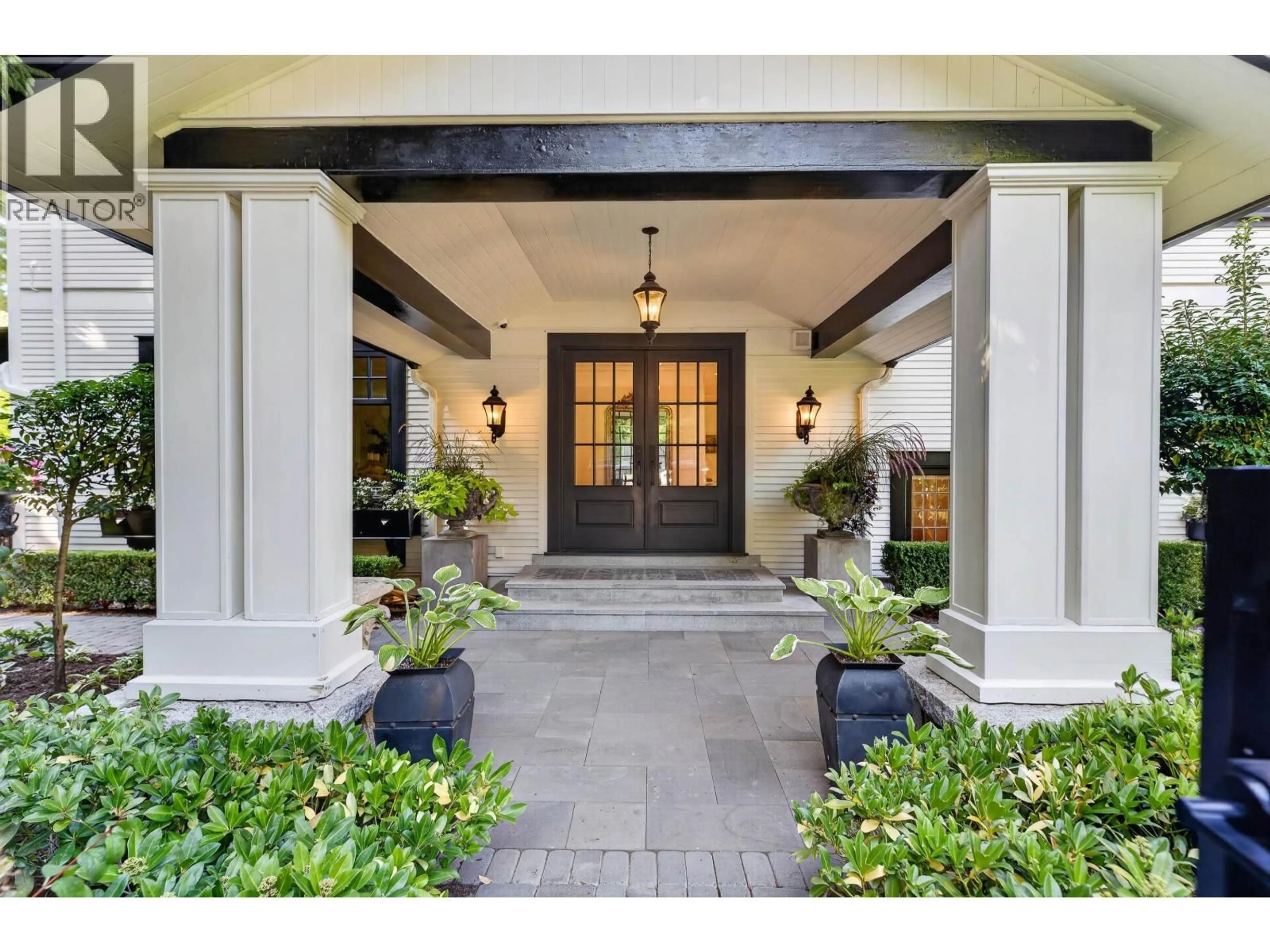 Indoor entryway for 3389 PINE CRESCENT, Vancouver British Columbia V6J4K1