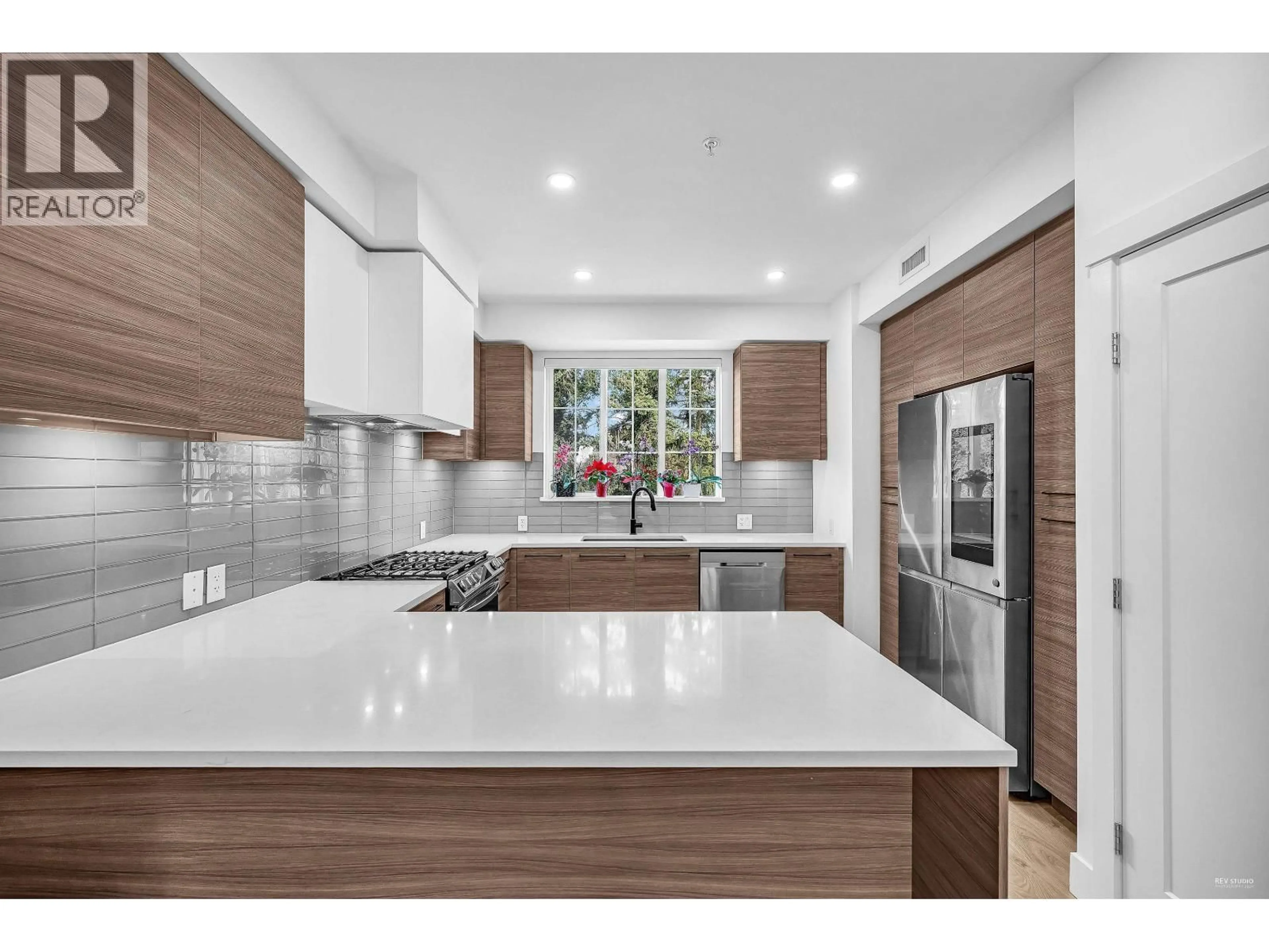 Contemporary kitchen, ceramic/tile floor for 12 - 8888 SPIRES ROAD, Richmond British Columbia V6Y0L9