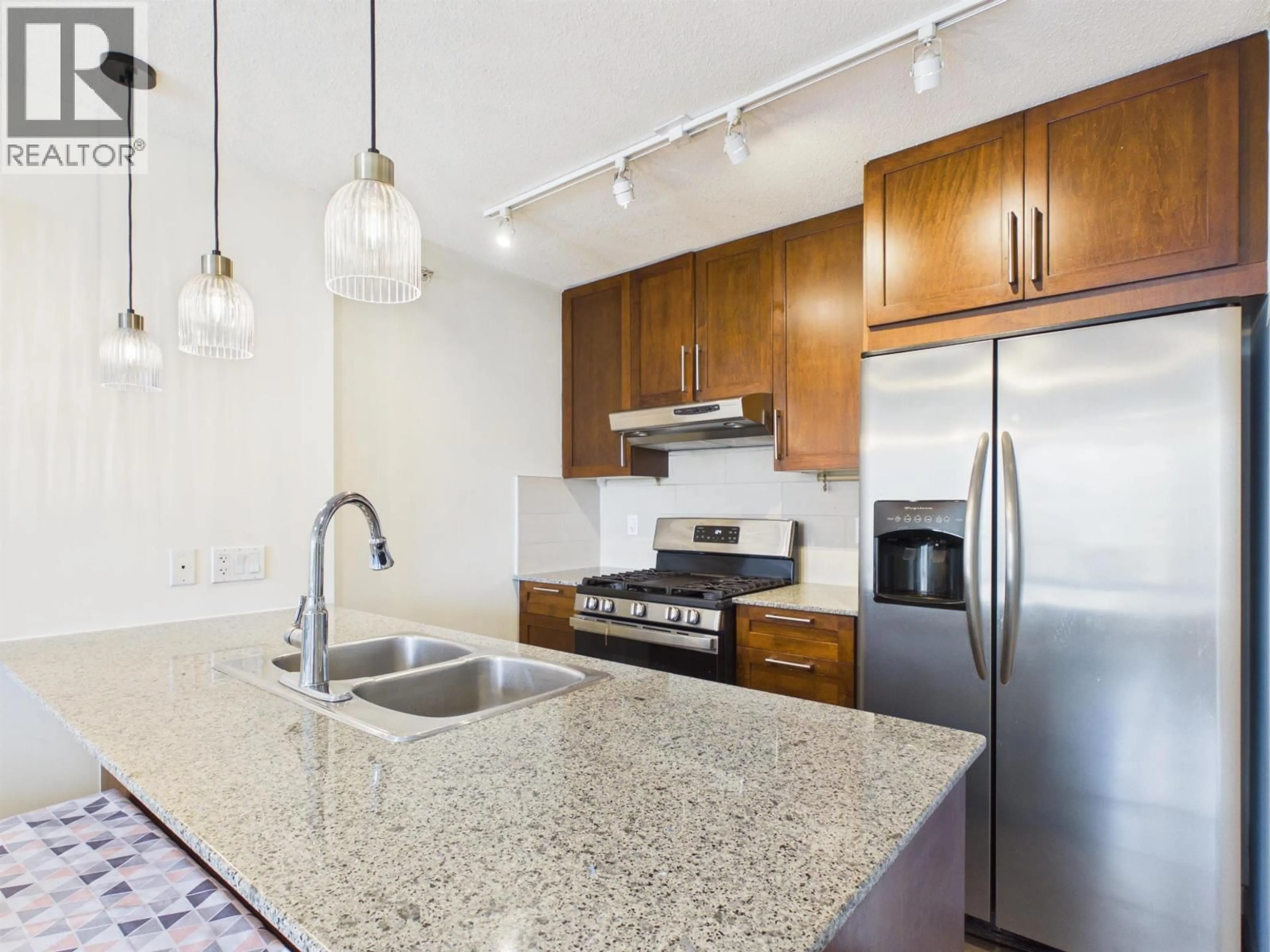 Unknown for 2301 - 7088 SALISBURY AVENUE, Burnaby British Columbia V5E0A4