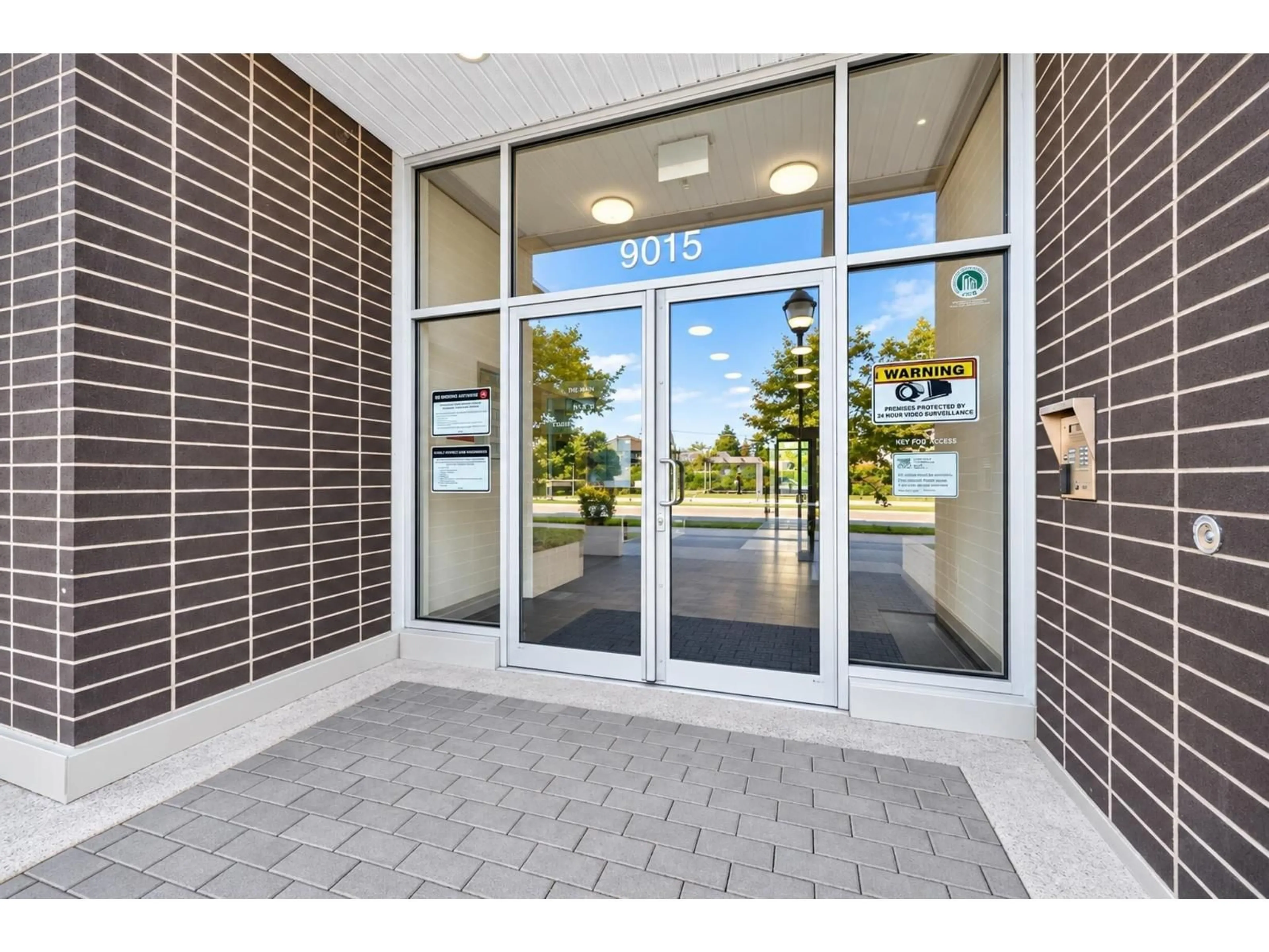 Indoor foyer for 517 - 9015 120 STREET, Delta British Columbia V4C6R7