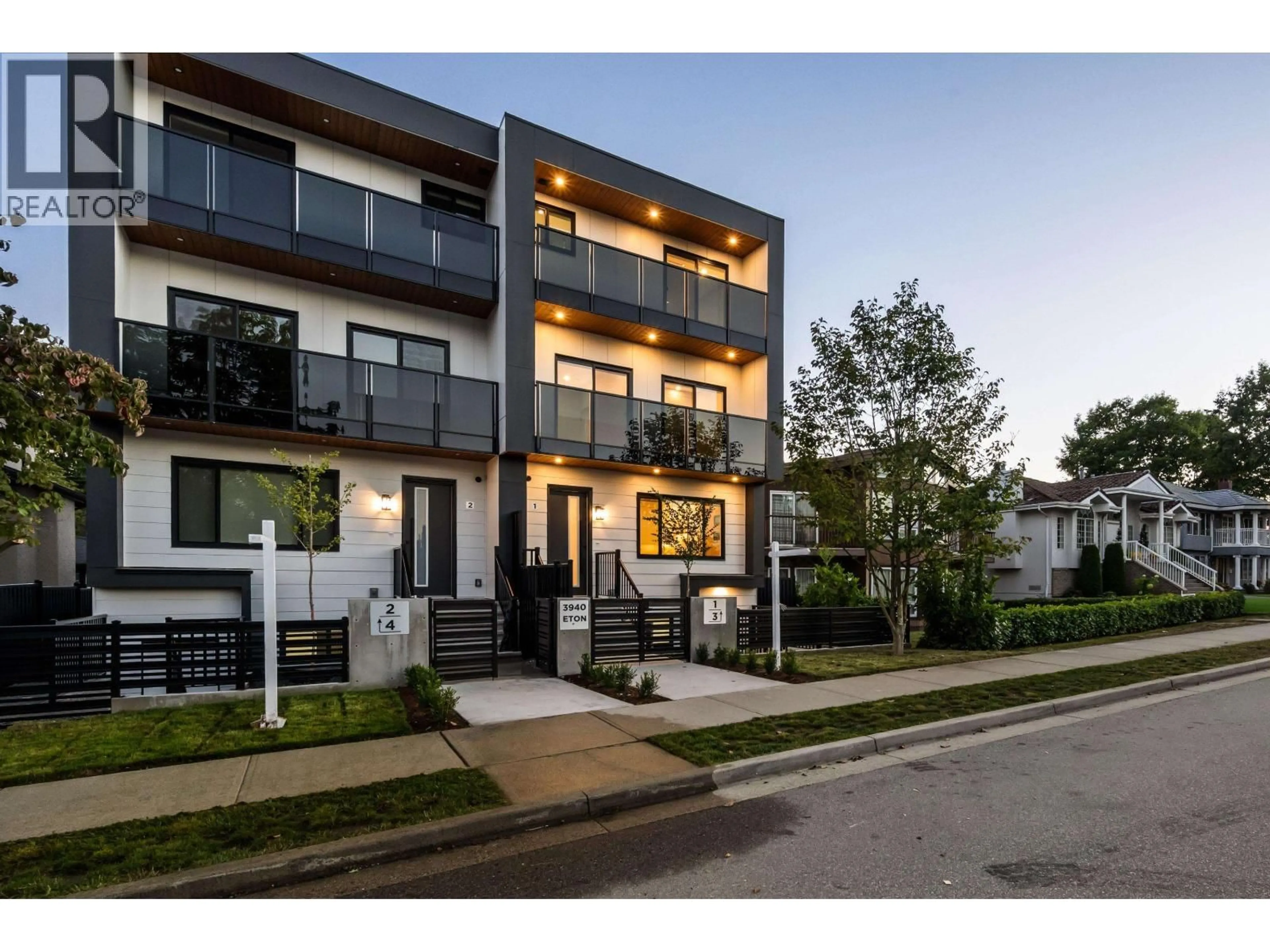 Unknown for 1 - 3940 ETON STREET, Burnaby British Columbia V5C1J5