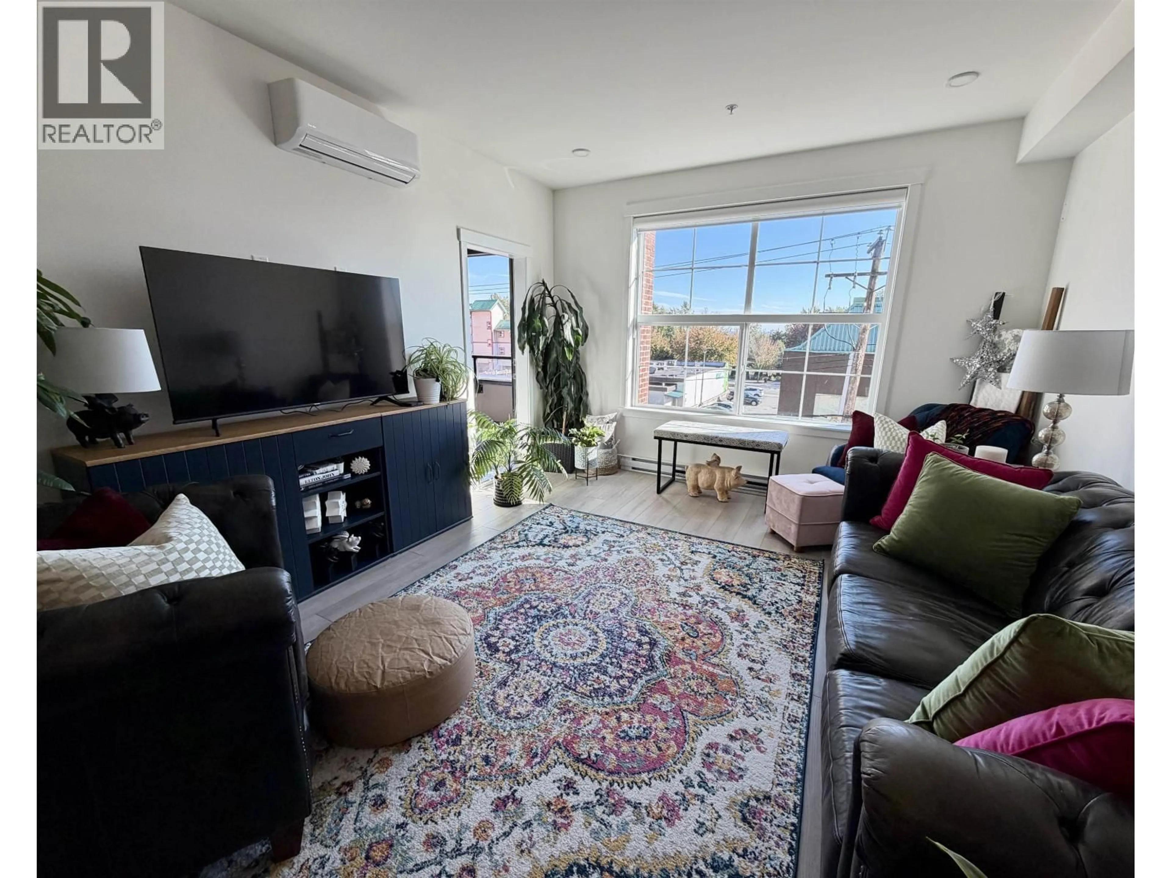 Living room with furniture, unknown for 308 - 22633 SELKIRK AVENUE, Maple Ridge British Columbia V2X1C7