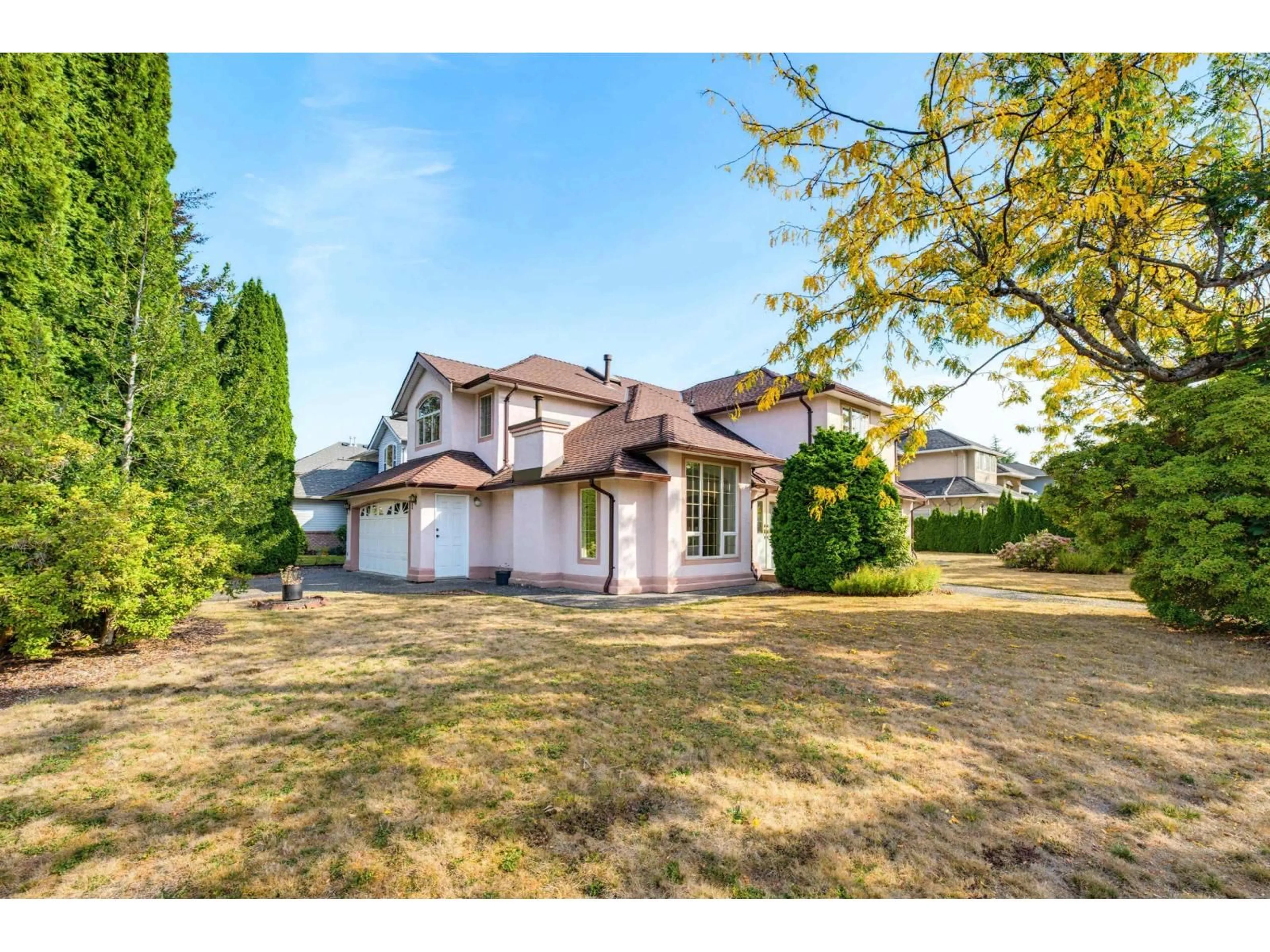 A pic from outside/outdoor area/front of a property/back of a property/a pic from drone, street for 20711 90A AVENUE, Langley British Columbia V1M2R2
