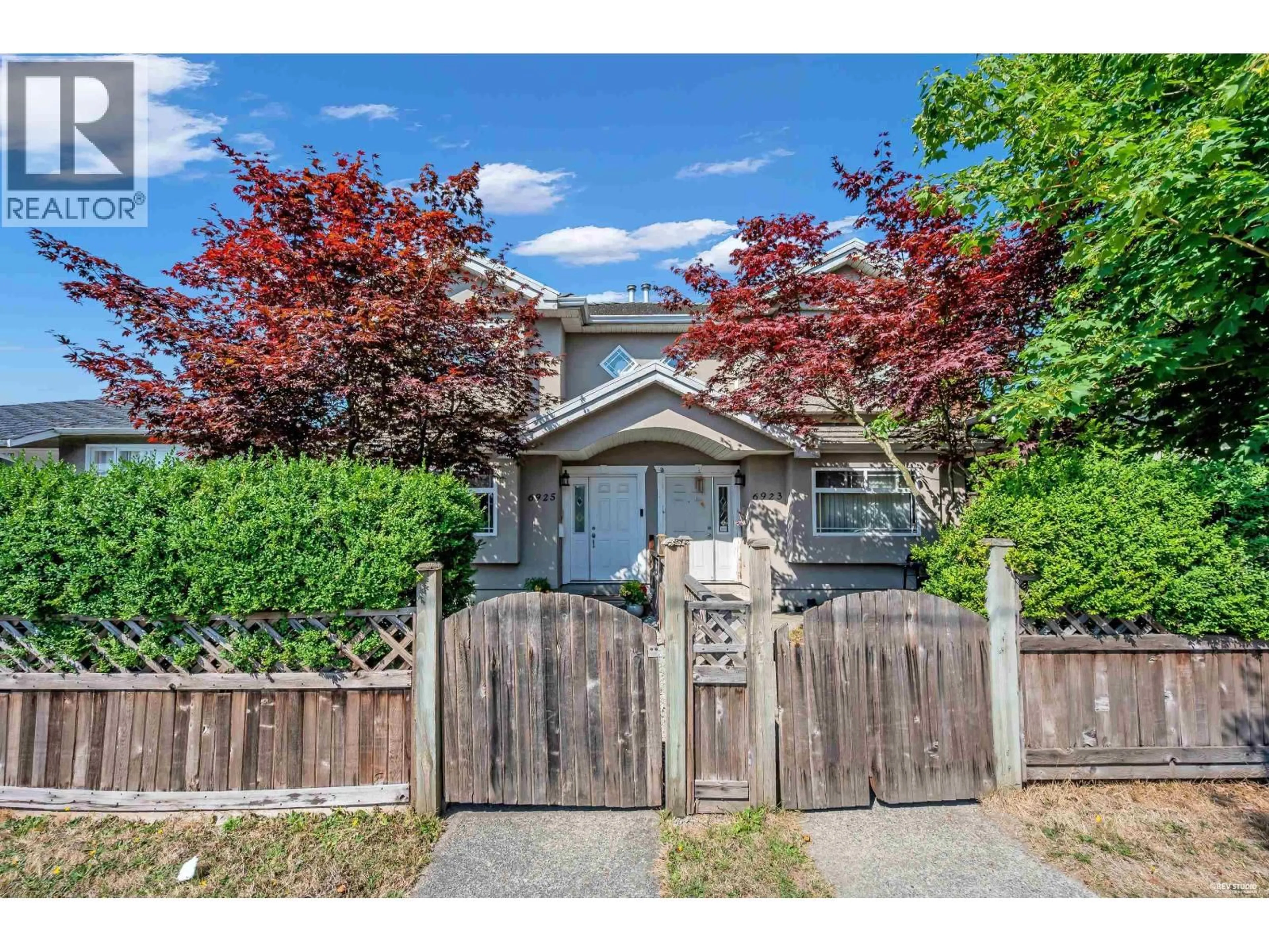 A pic from outside/outdoor area/front of a property/back of a property/a pic from drone, street for 6925 MAIN STREET, Vancouver British Columbia V5X3H6
