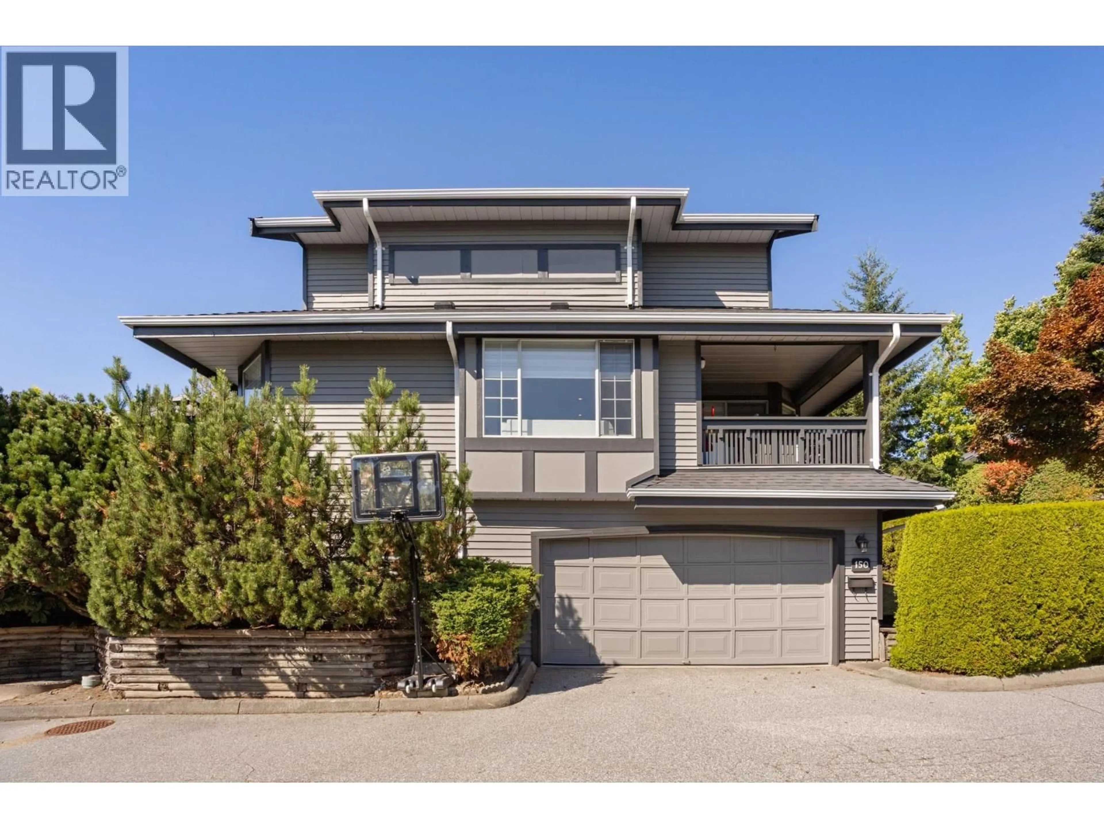 Home with vinyl exterior material, street for 150 - 1685 PINETREE WAY, Coquitlam British Columbia V3E3A1