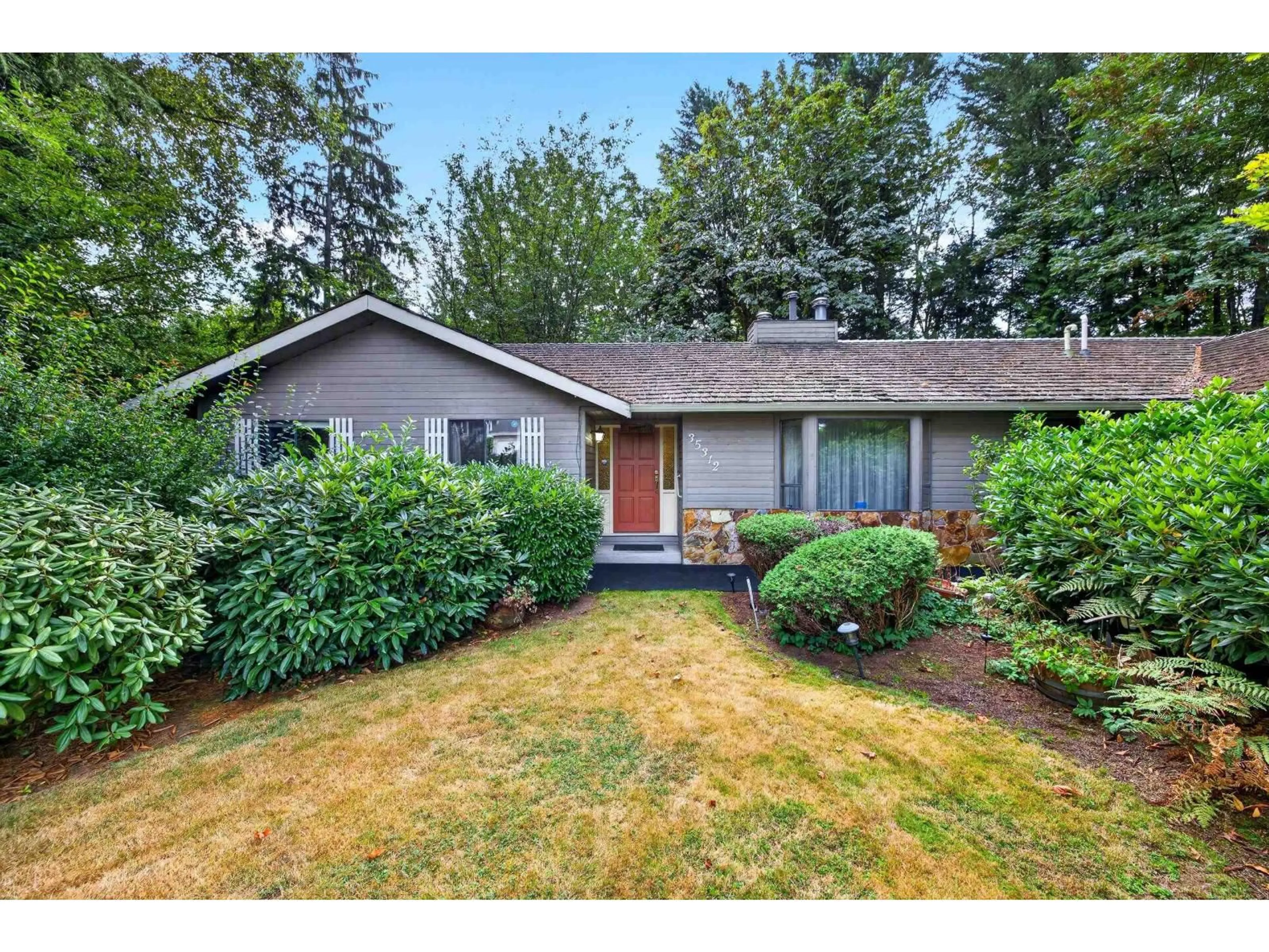 Home with vinyl exterior material, street for 35312 MCKINLEY PLACE, Abbotsford British Columbia V2S8L8