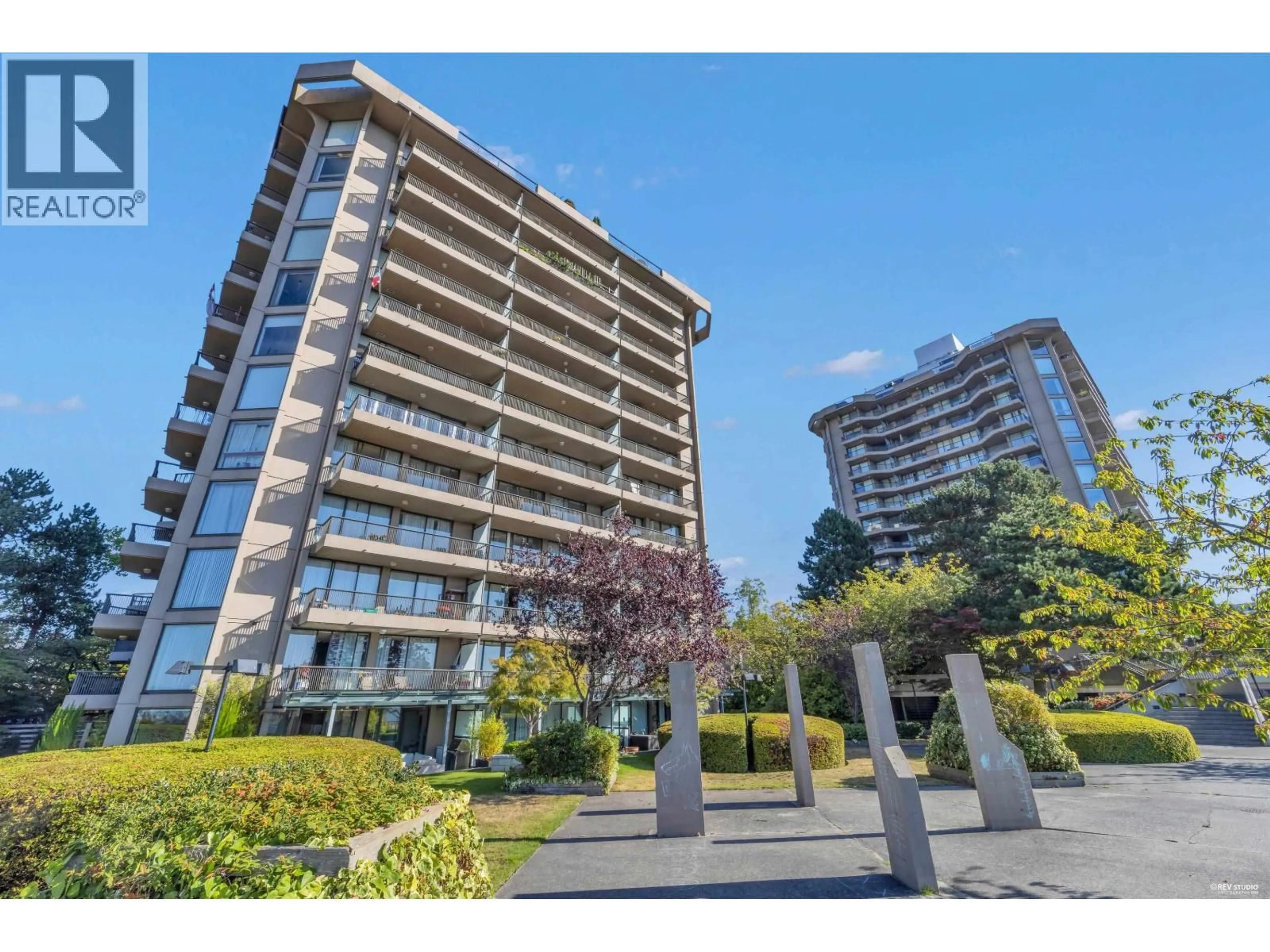 A pic from outside/outdoor area/front of a property/back of a property/a pic from drone, street for 806 - 3760 ALBERT STREET, Burnaby British Columbia V5C5Y8