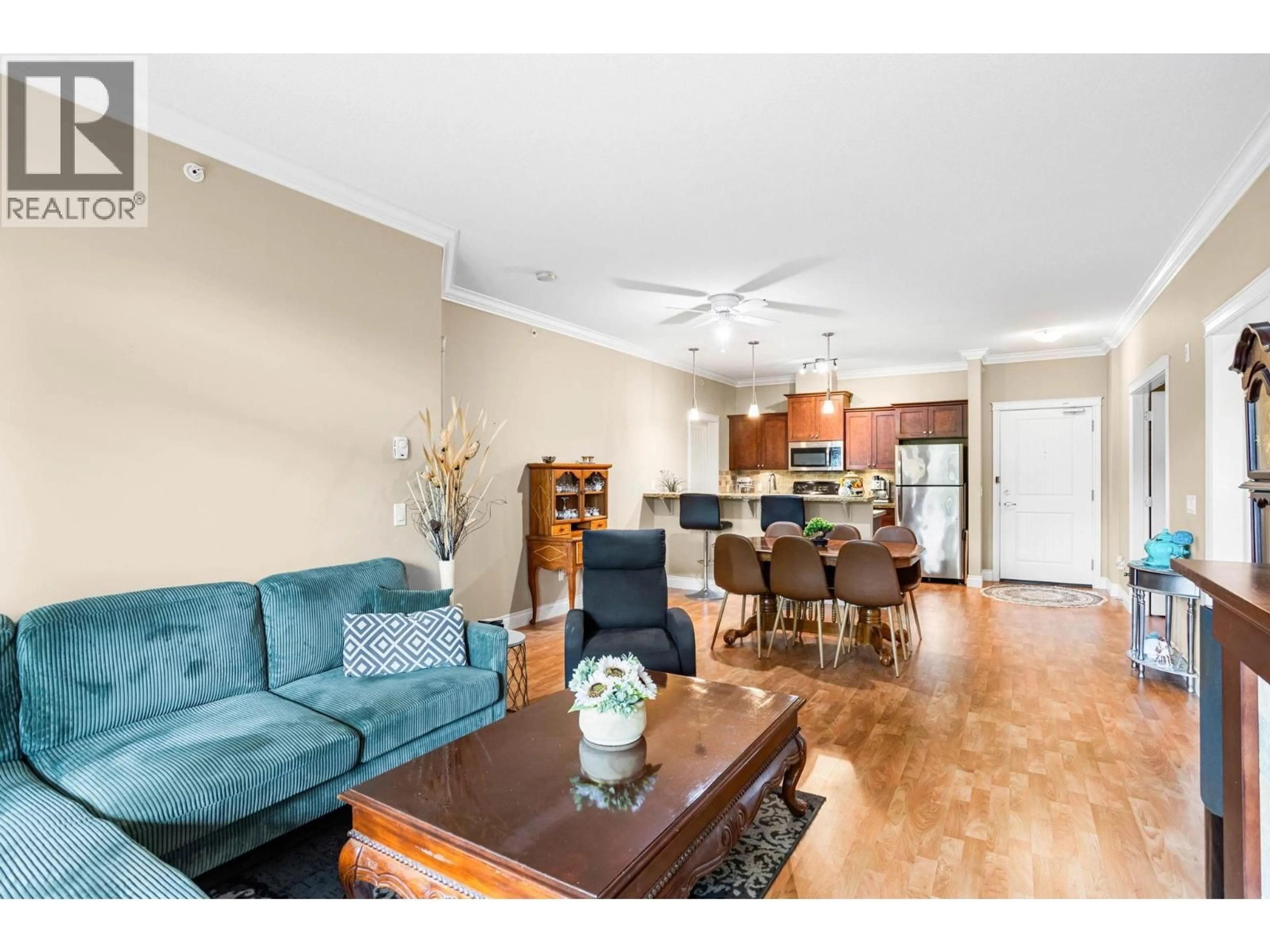 Living room with furniture, wood/laminate floor for 419 - 12258 224 STREET, Maple Ridge British Columbia V2X8Y7
