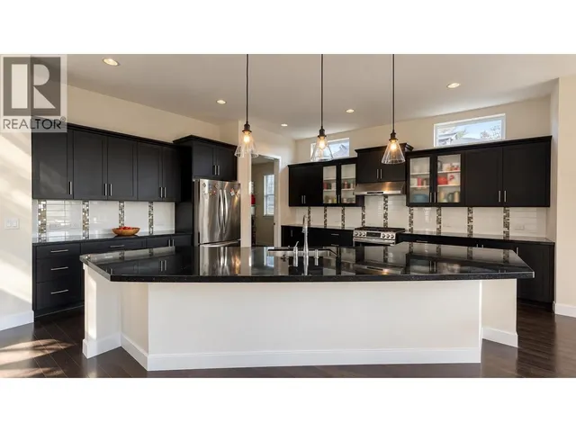 3548 HIGHLAND DRIVE, Coquitlam 5