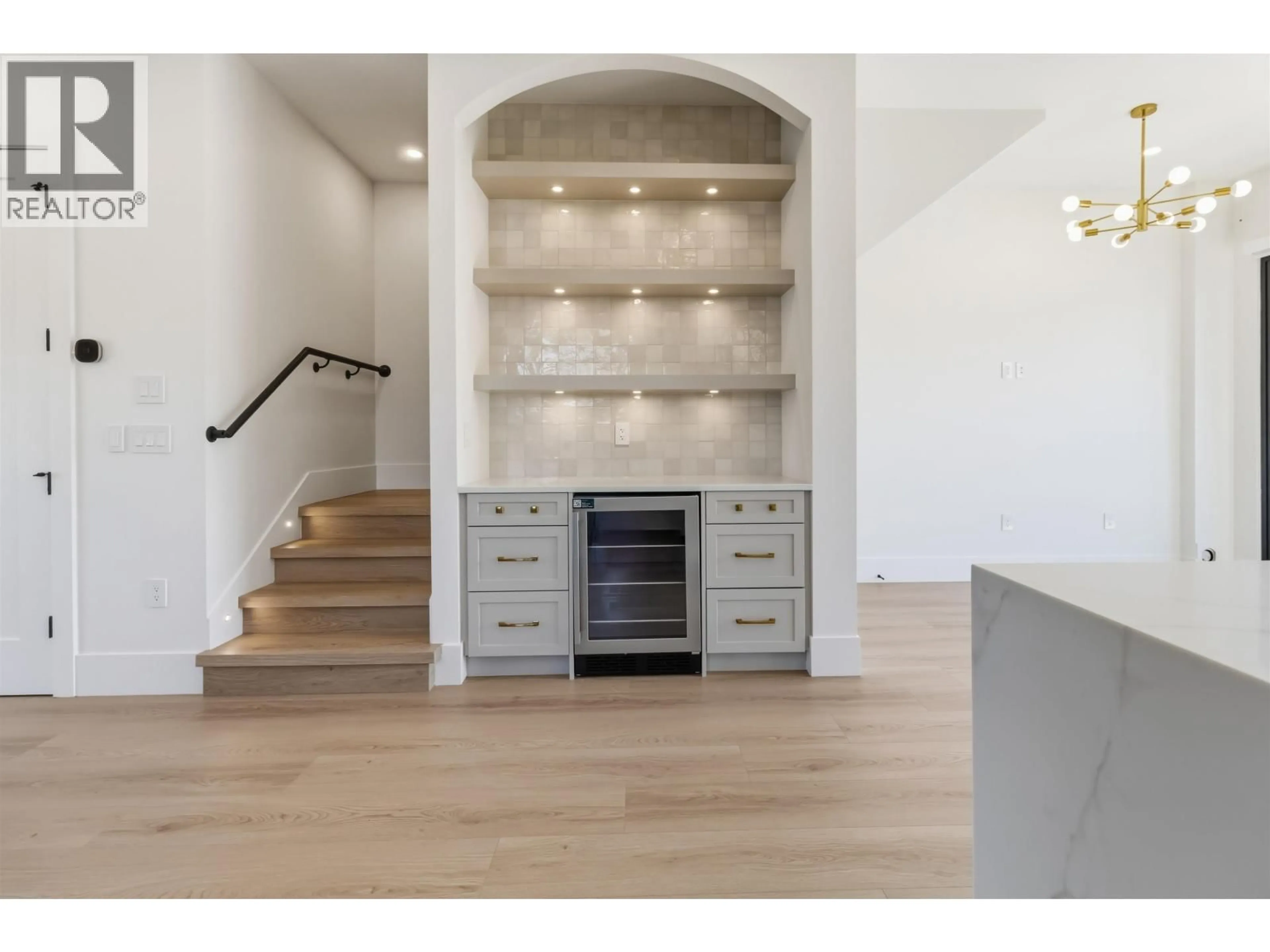 Open concept kitchen, wood/laminate floor for 3290 48TH AVENUE, Vancouver British Columbia V5S1H5