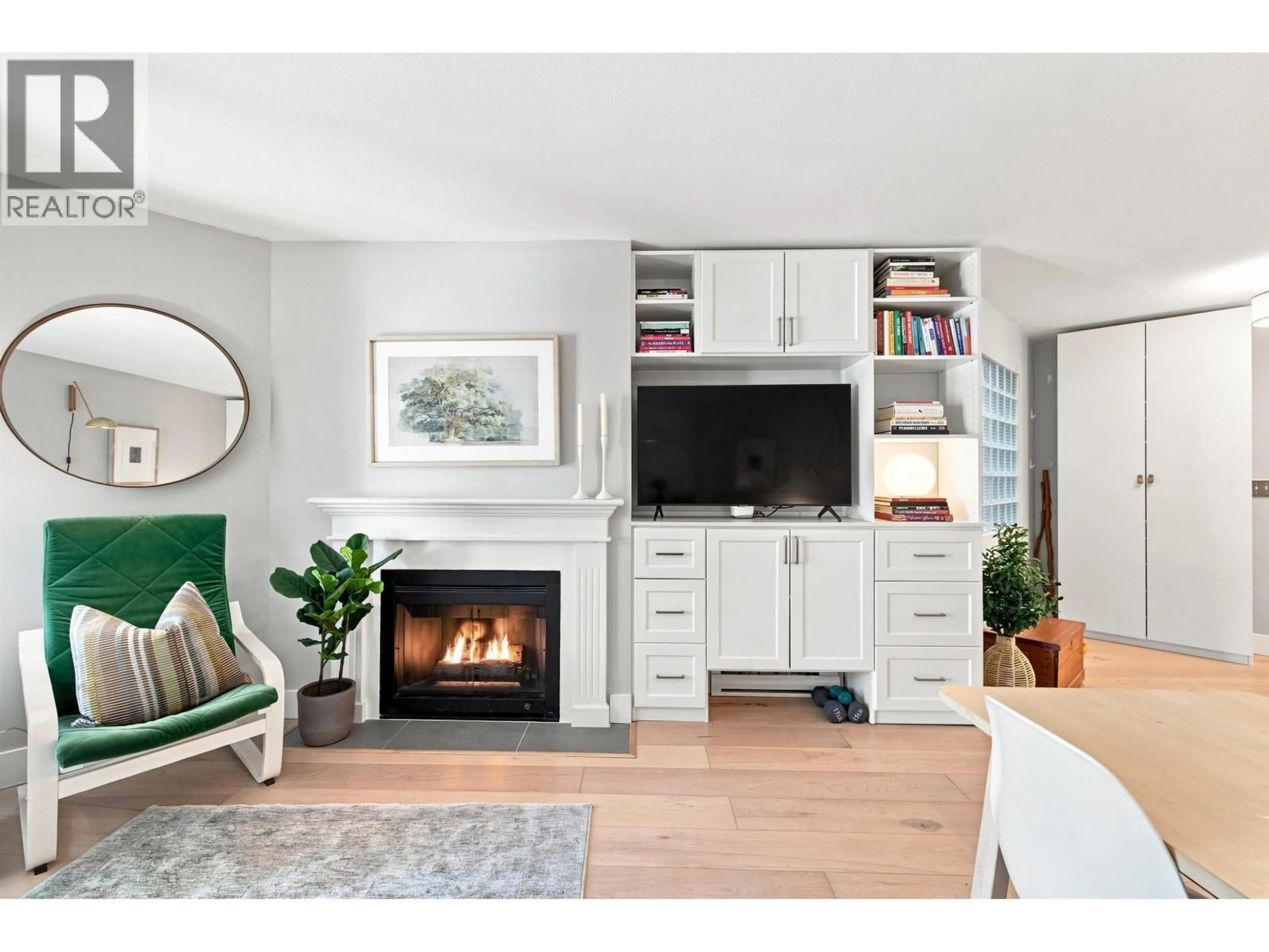 Living room with furniture, wood/laminate floor for 108 - 2020 8TH AVENUE, Vancouver British Columbia V6J1W5