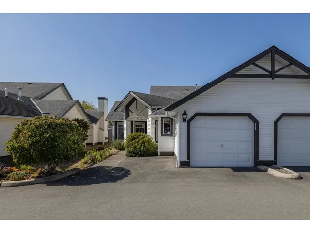 44 - 19649 53 AVENUE, Langley