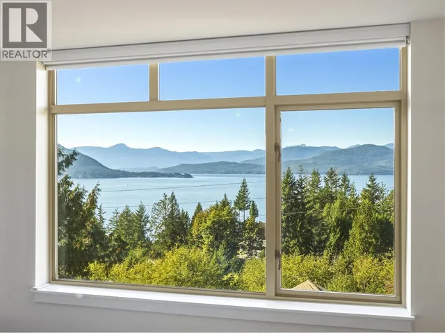 8547 SEASCAPE COURT, West Vancouver 2
