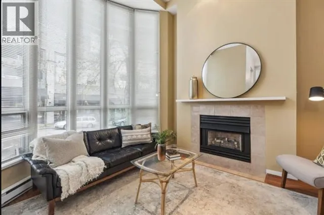 T19 - 1501 HOWE STREET, Vancouver 3