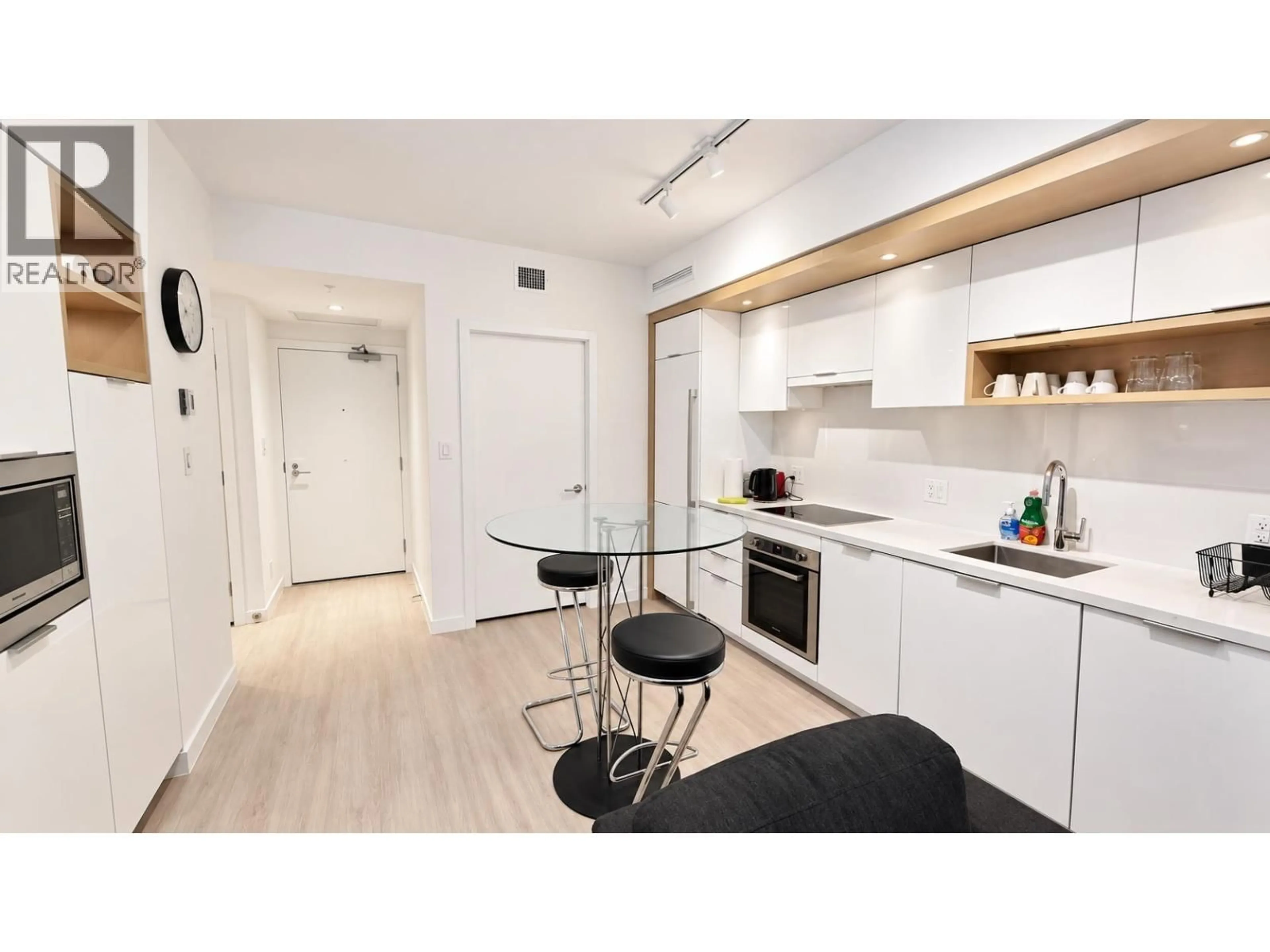 Standard kitchen, wood/laminate floor for 212 - 1661 QUEBEC STREET, Vancouver British Columbia V6A0H2