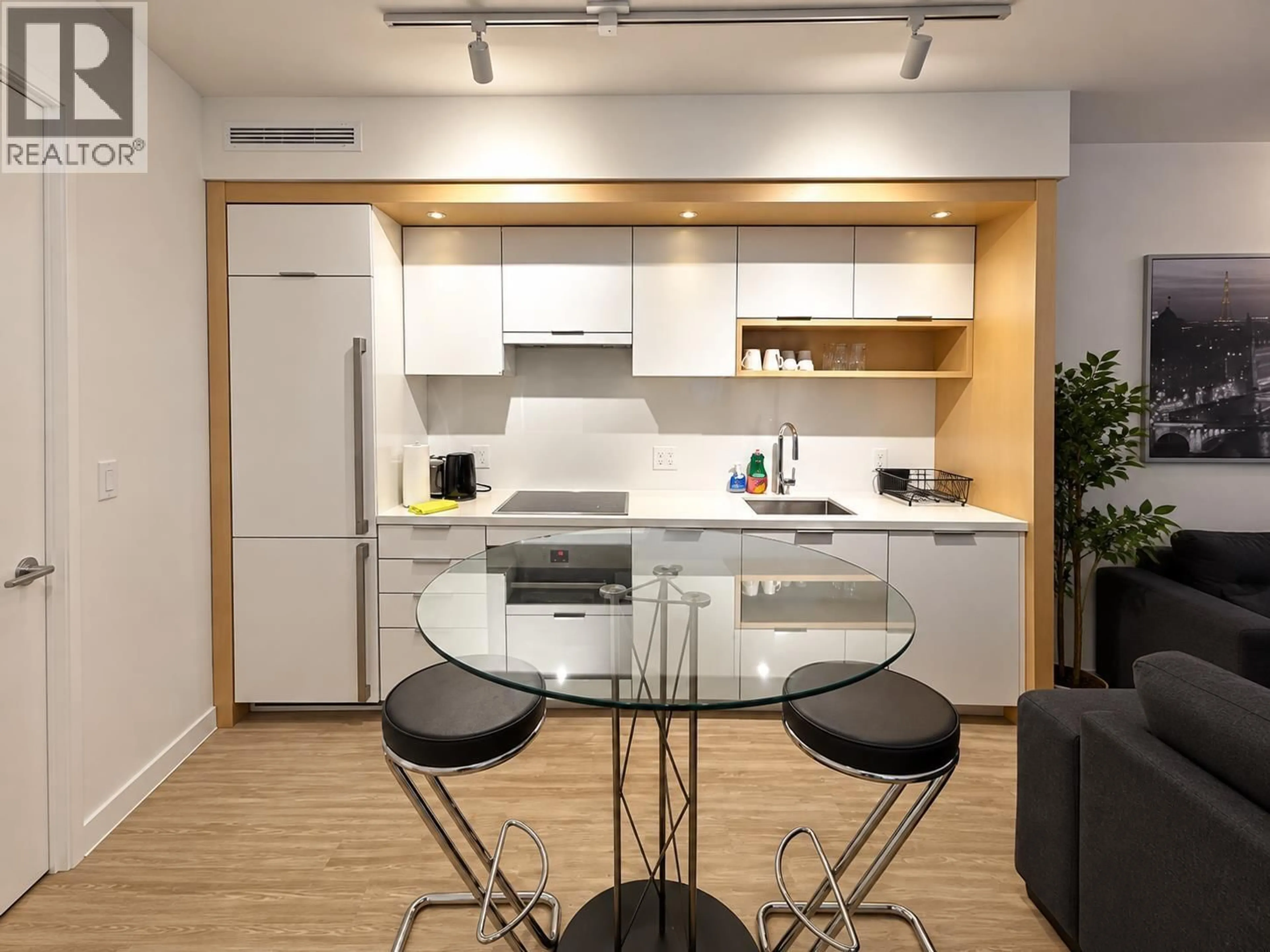 Standard kitchen, wood/laminate floor for 212 - 1661 QUEBEC STREET, Vancouver British Columbia V6A0H2