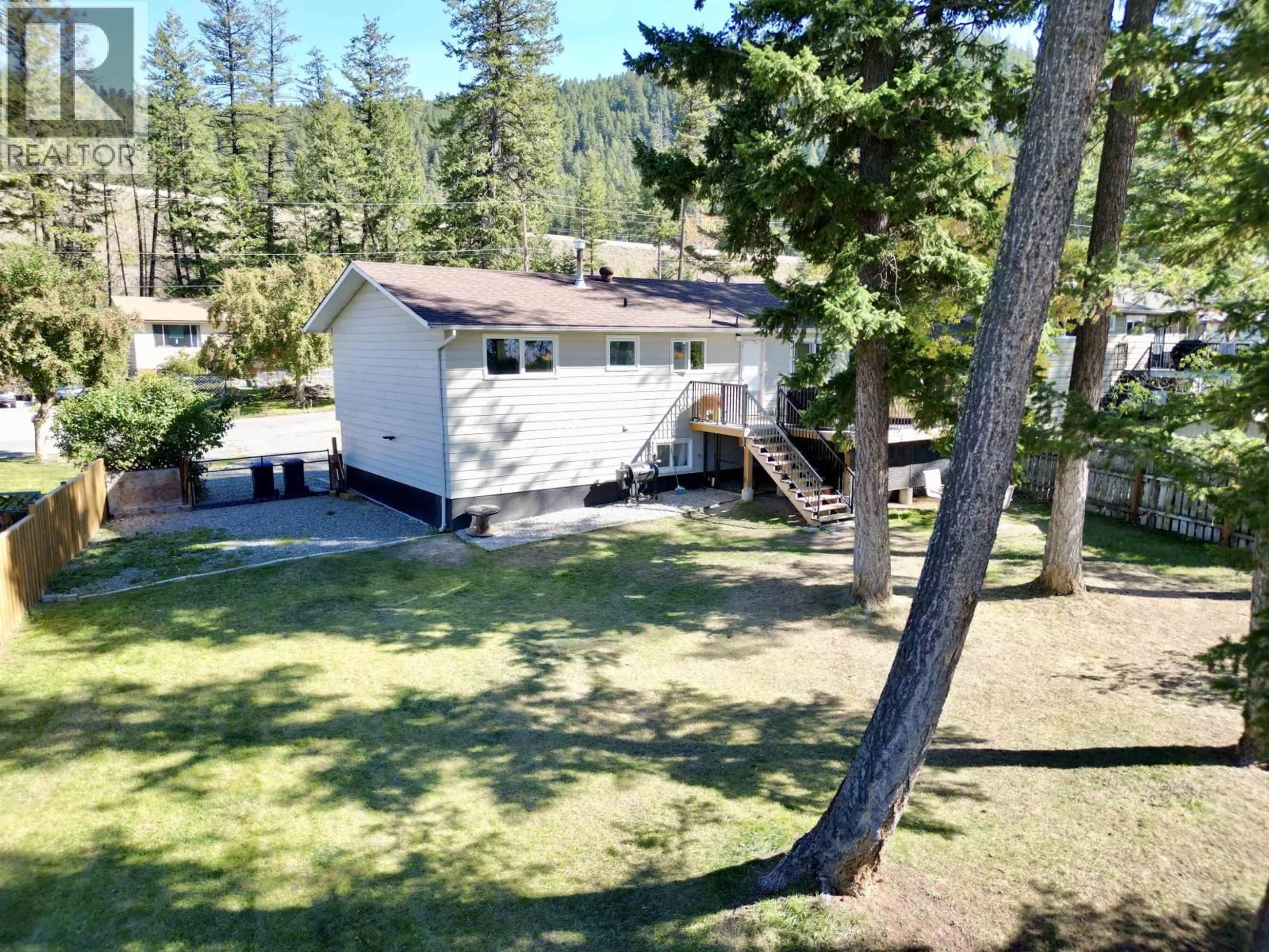 A pic from outside/outdoor area/front of a property/back of a property/a pic from drone, unknown for 1245 TWELFTH AVENUE, Williams Lake British Columbia V2G2N9