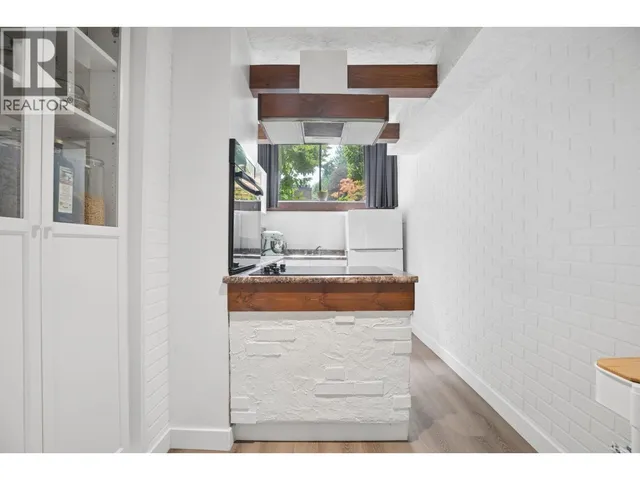 520 CARDIFF WAY, Port Moody 4