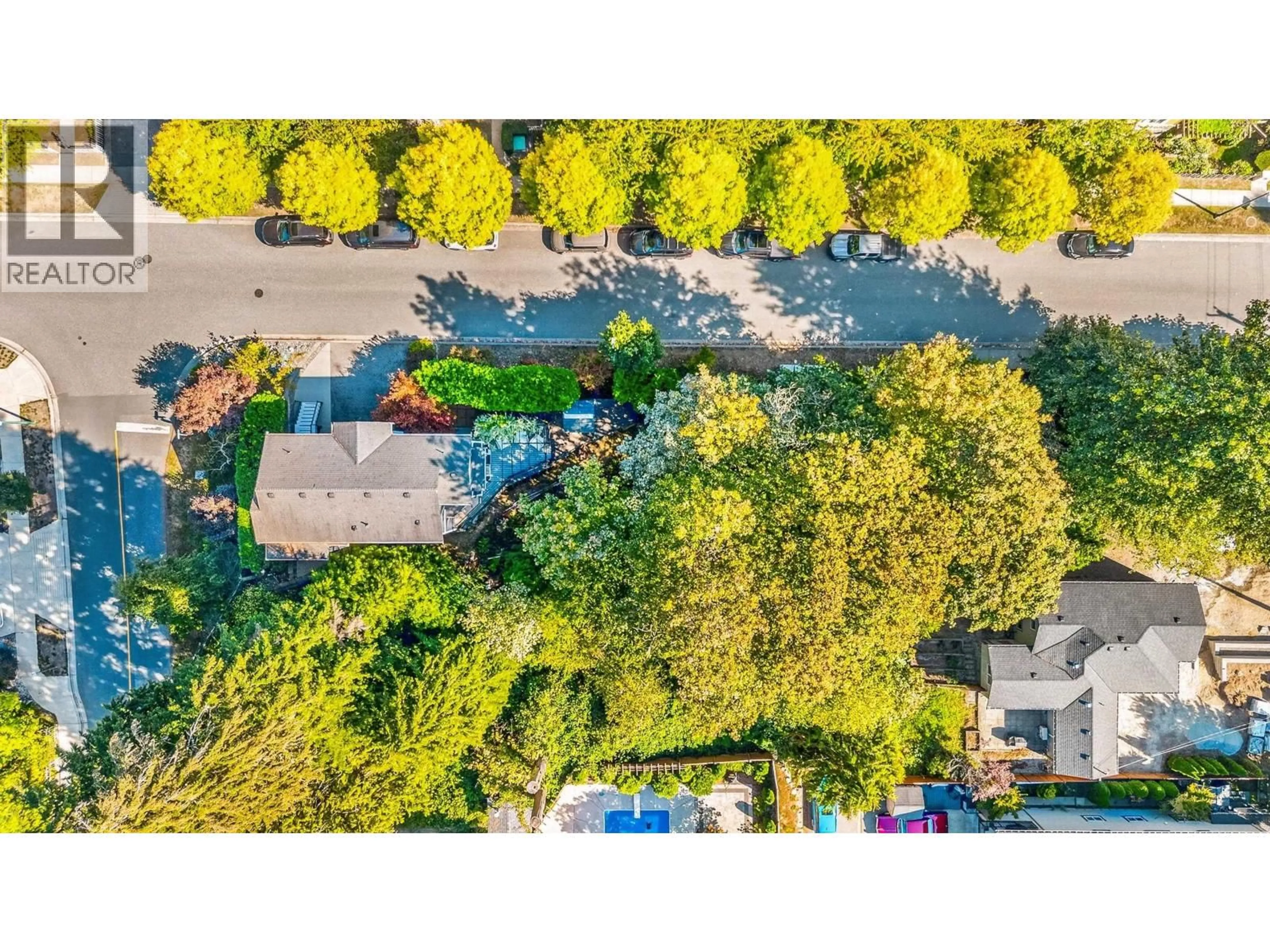 A pic from outside/outdoor area/front of a property/back of a property/a pic from drone, street for 3476 WILKIE AVENUE, Coquitlam British Columbia V3B3H6