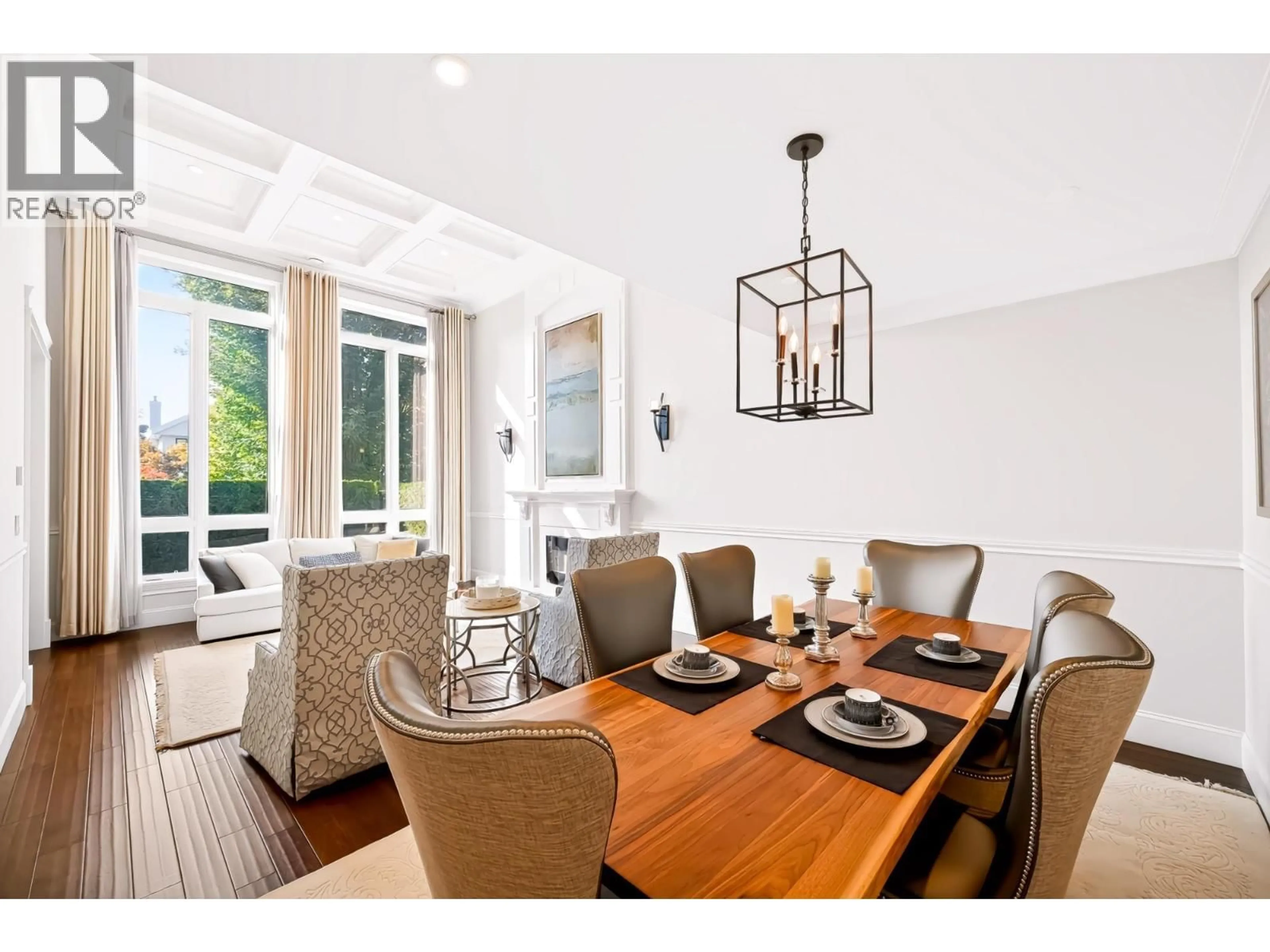 Dining room, wood/laminate floor for 1433 48TH AVENUE, Vancouver British Columbia V6M2P1