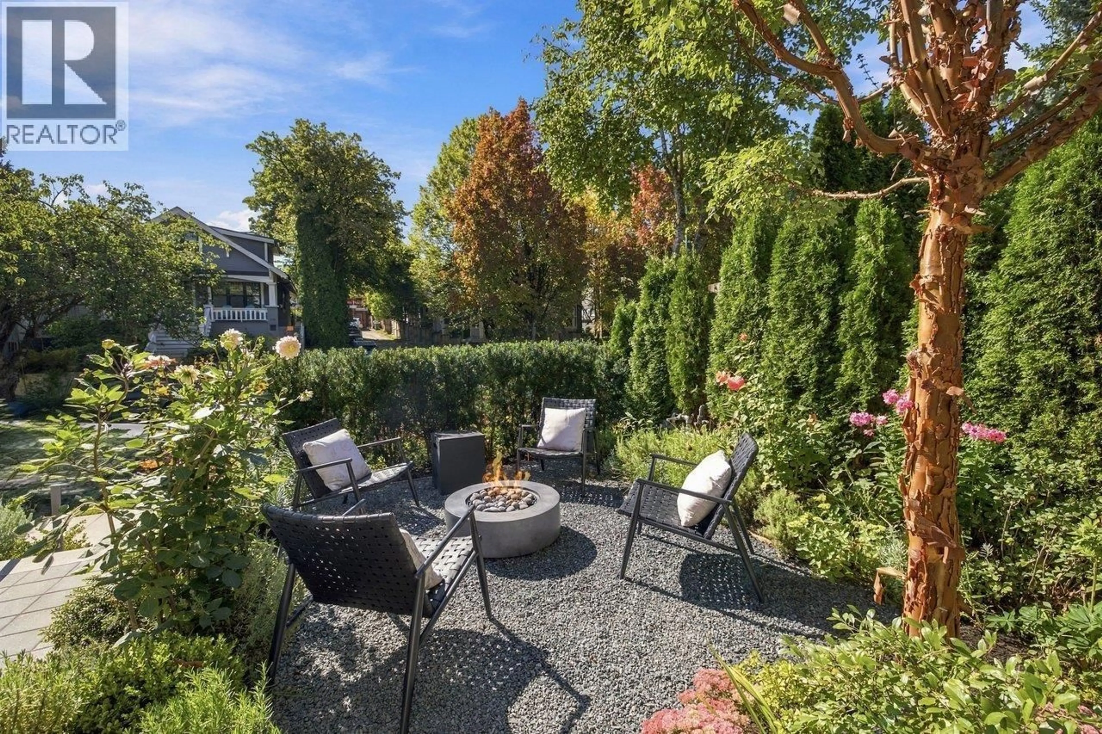 Patio, unknown for 279 18TH AVENUE, Vancouver British Columbia V5V1E5