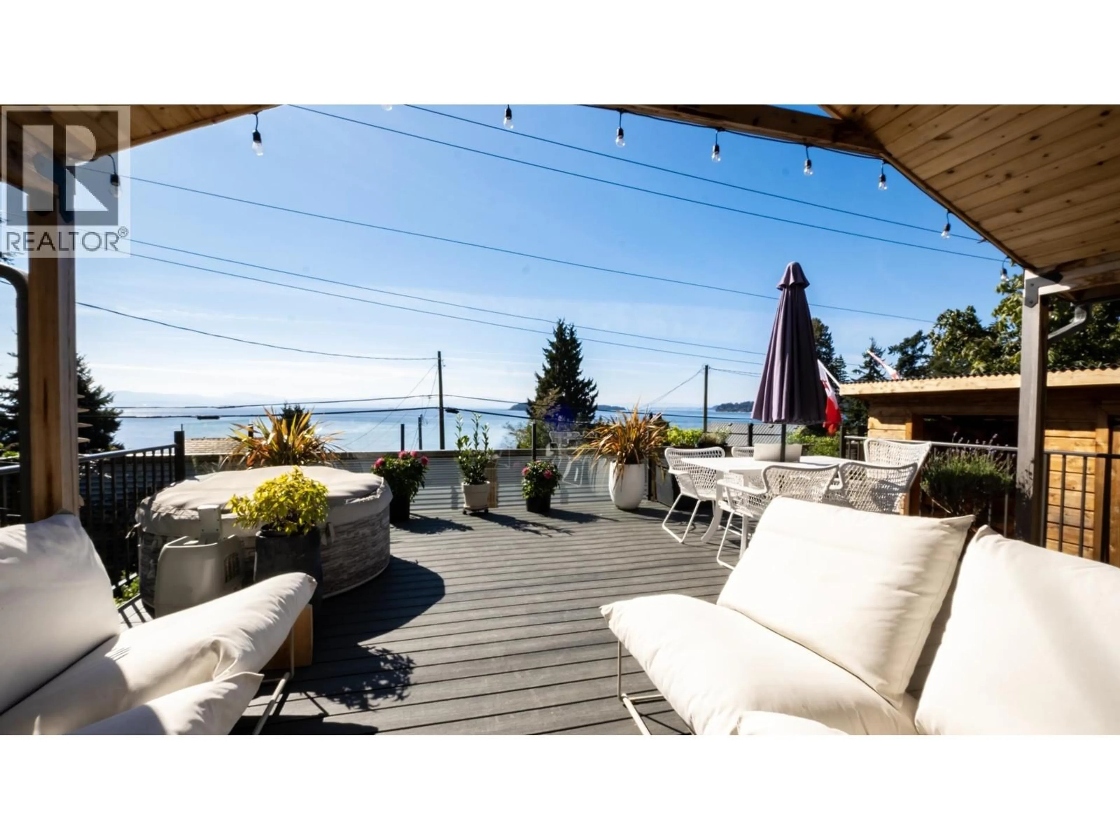 Patio, water/lake/river/ocean view for 5273 LITTLE LANE, Sechelt British Columbia V7Z0G7