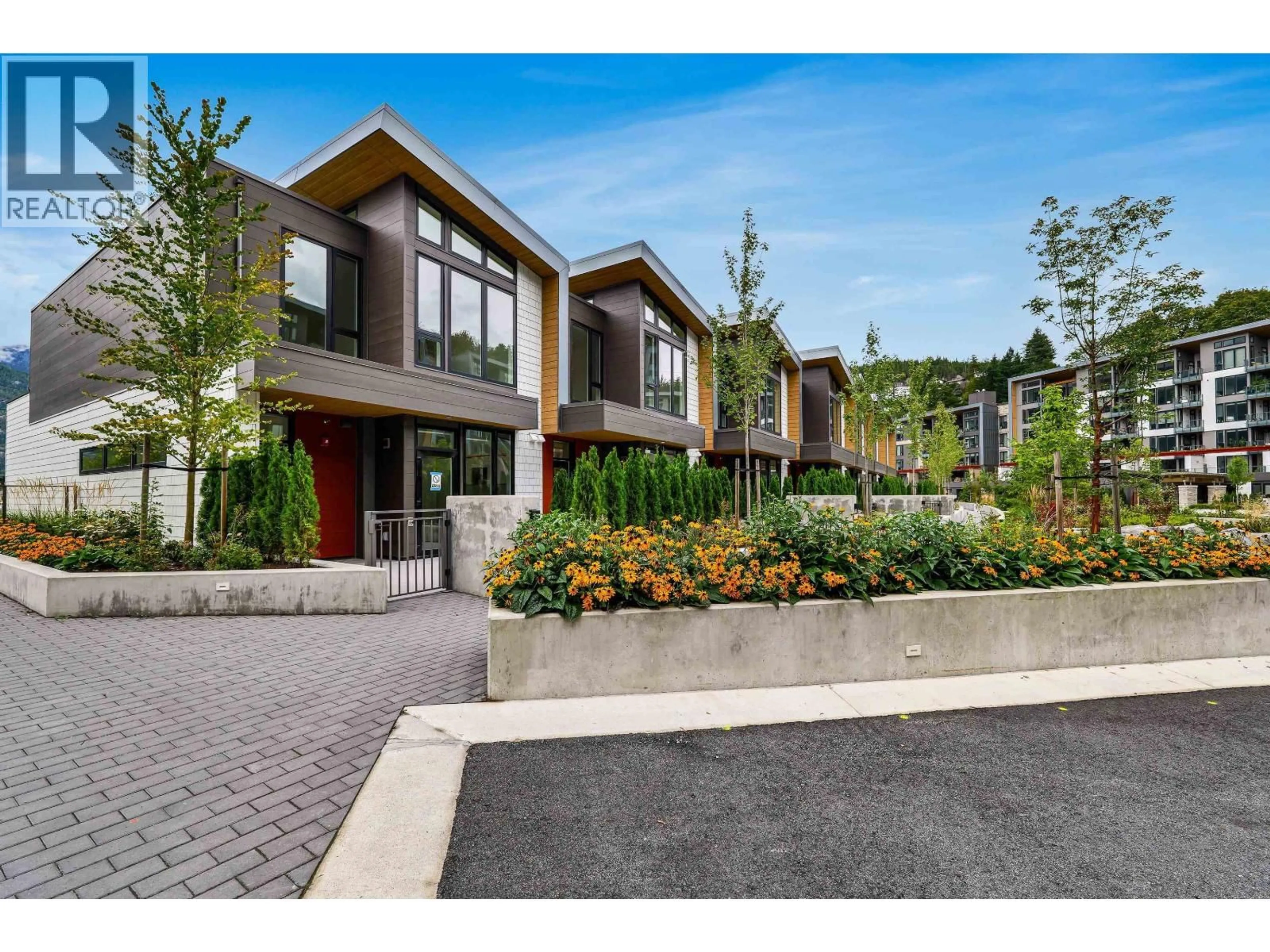 Home with brick exterior material, street for 204 - 1502 SCOTT CRESCENT, Squamish British Columbia V8B1G5