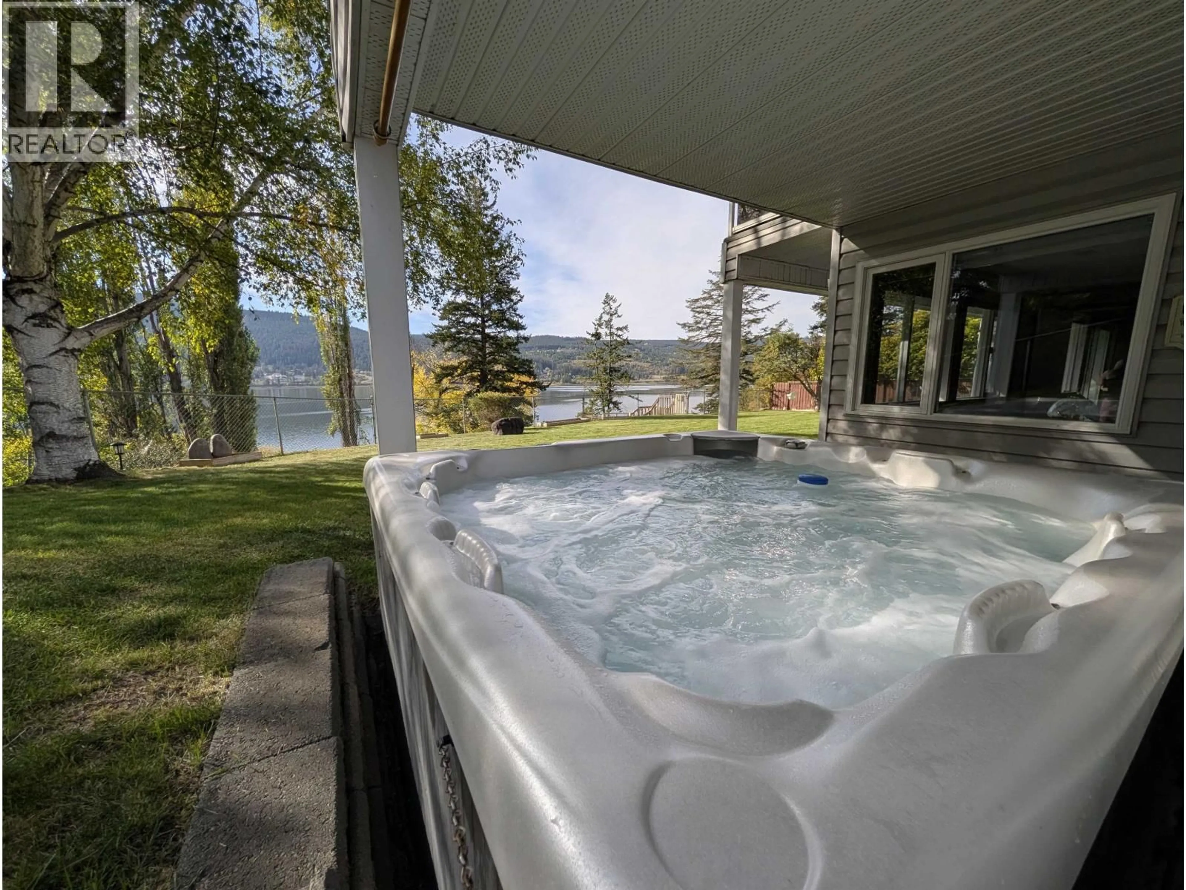Patio, water/lake/river/ocean view for 1621 SIGNAL POINT ROAD, Williams Lake British Columbia V2G2W6