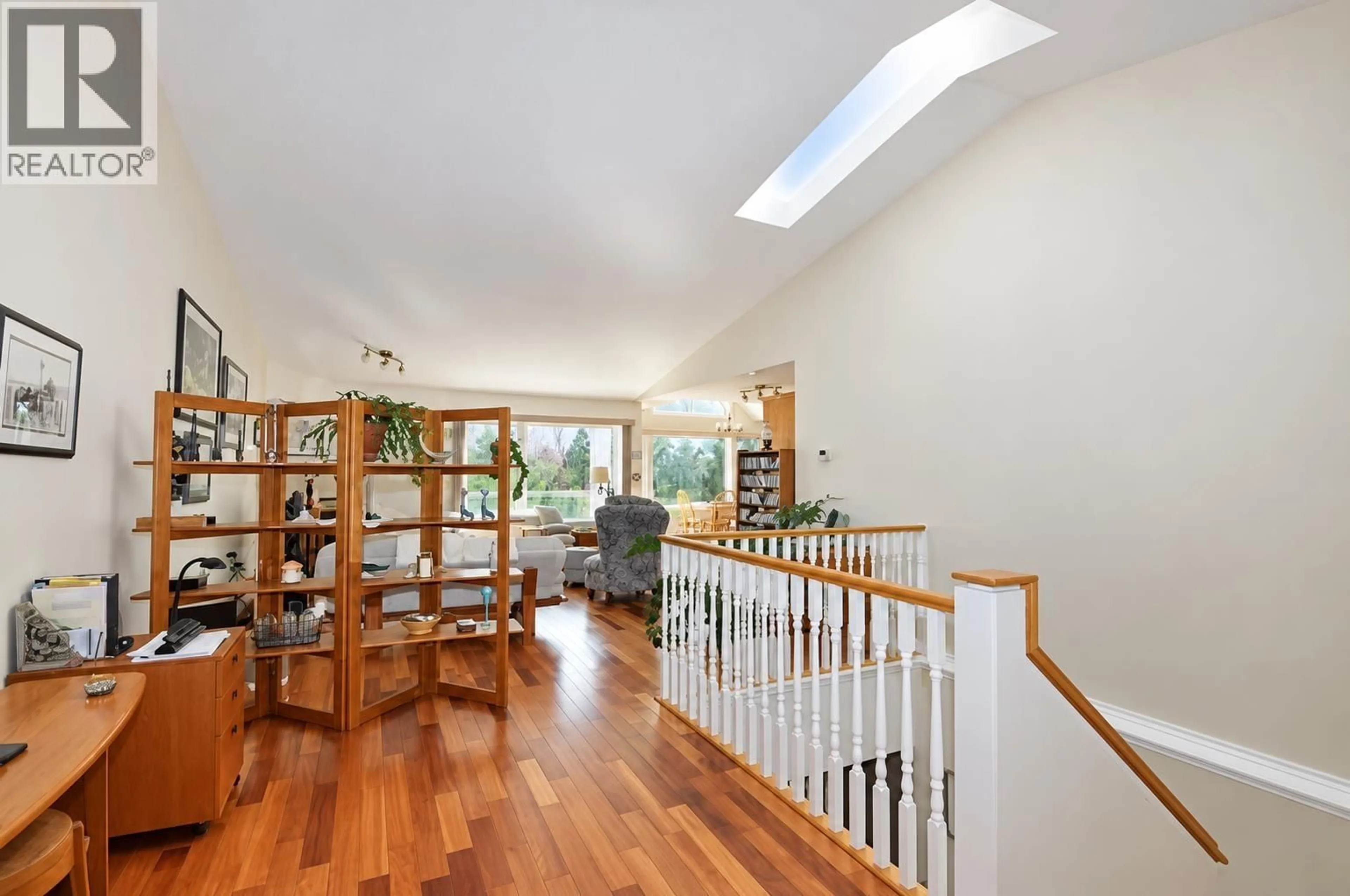 Indoor foyer for 10 - 11 EAGLE CRESCENT, Williams Lake British Columbia V2G4R6