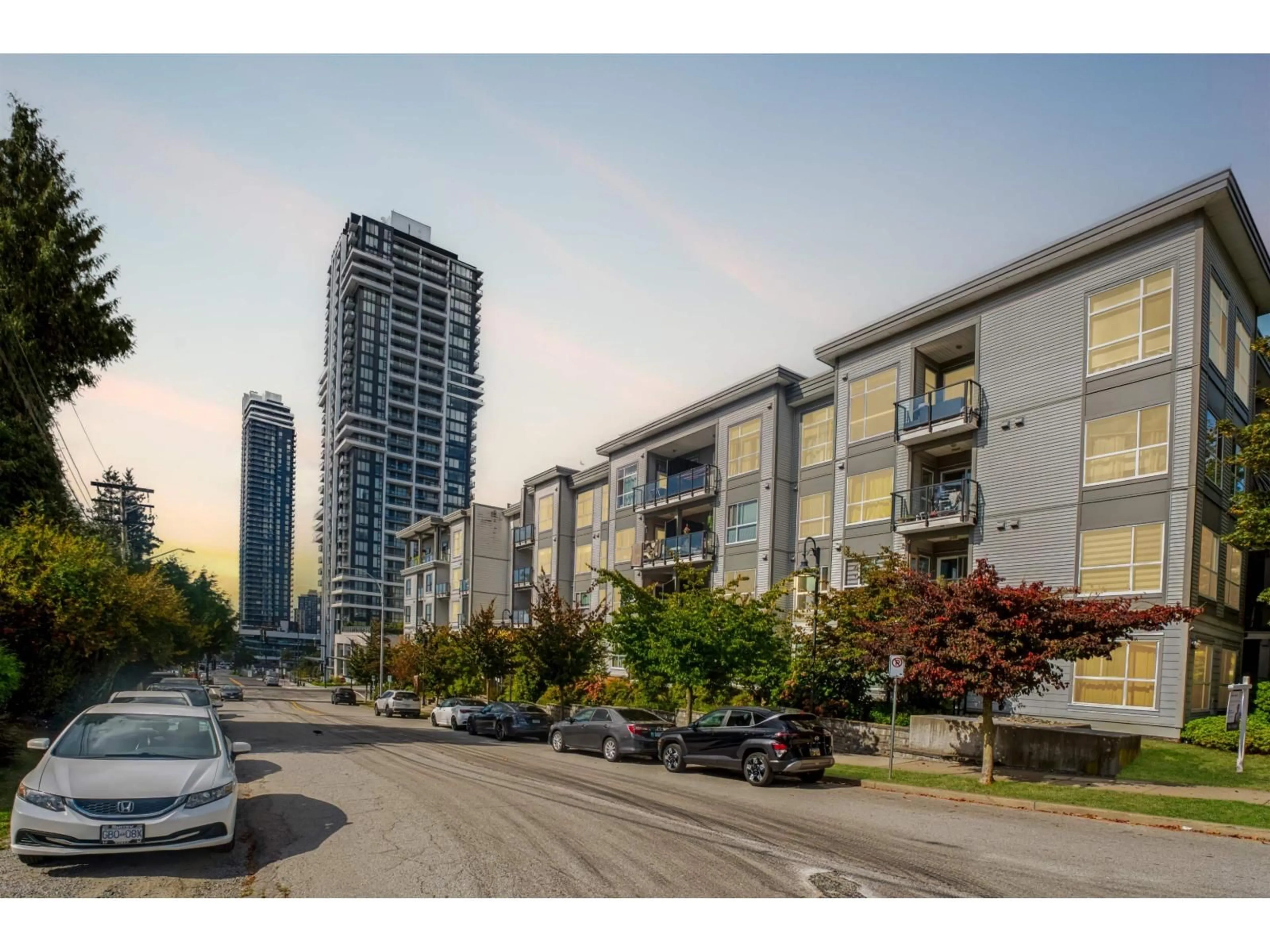 A pic from outside/outdoor area/front of a property/back of a property/a pic from drone, street for 523 - 13733 107A AVENUE, Surrey British Columbia V3T0B7