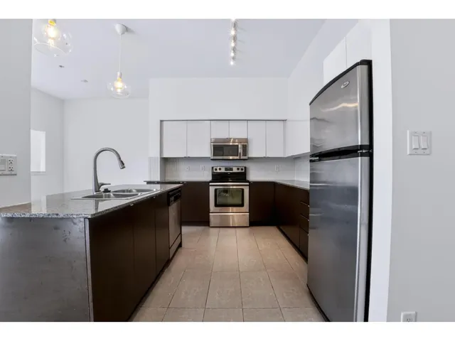 523 - 13733 107A AVENUE, Surrey 2