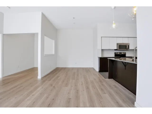 523 - 13733 107A AVENUE, Surrey 5