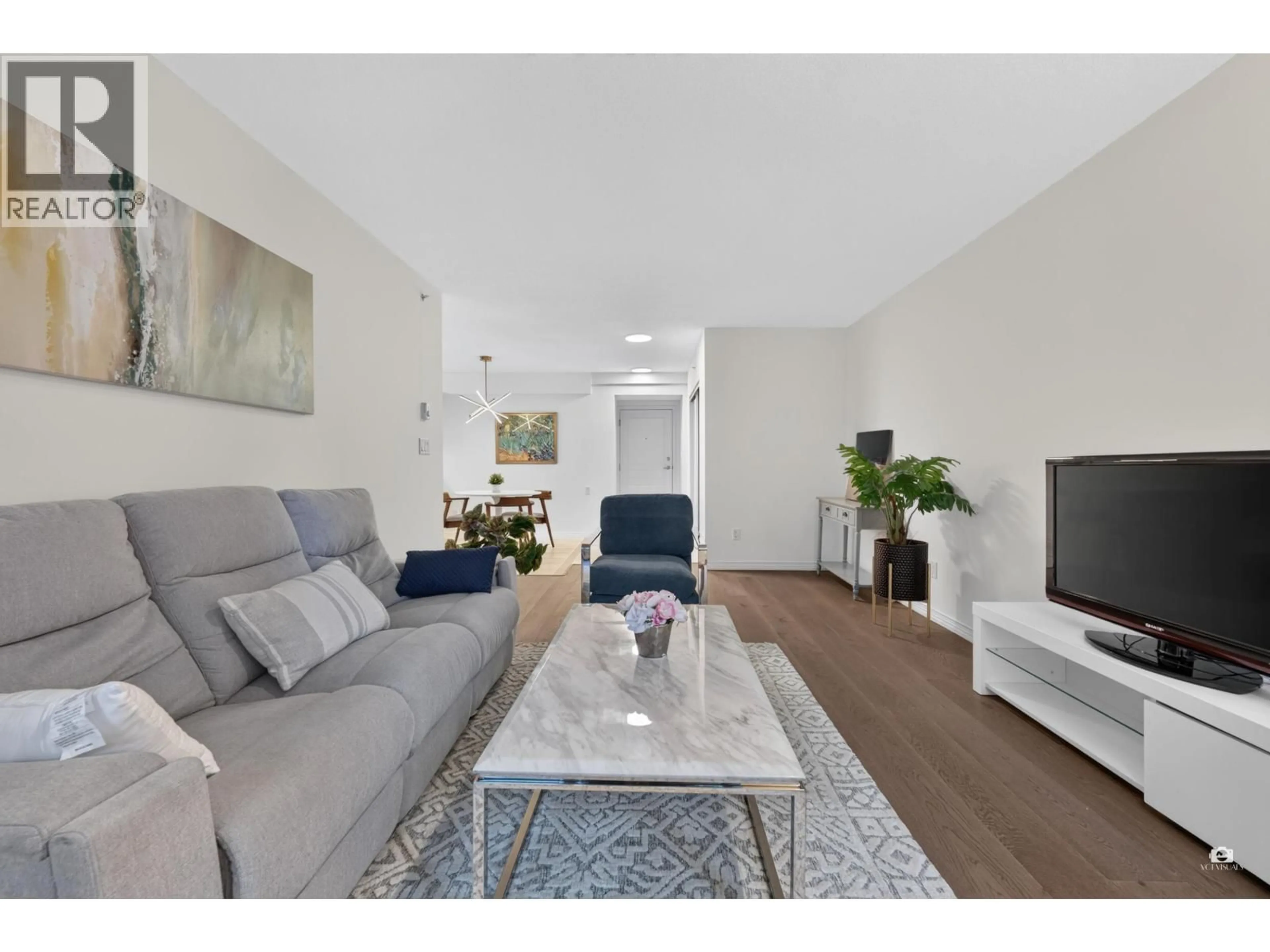 Living room with furniture, unknown for 202 - 5639 HAMPTON PLACE, Vancouver British Columbia V6T2H6