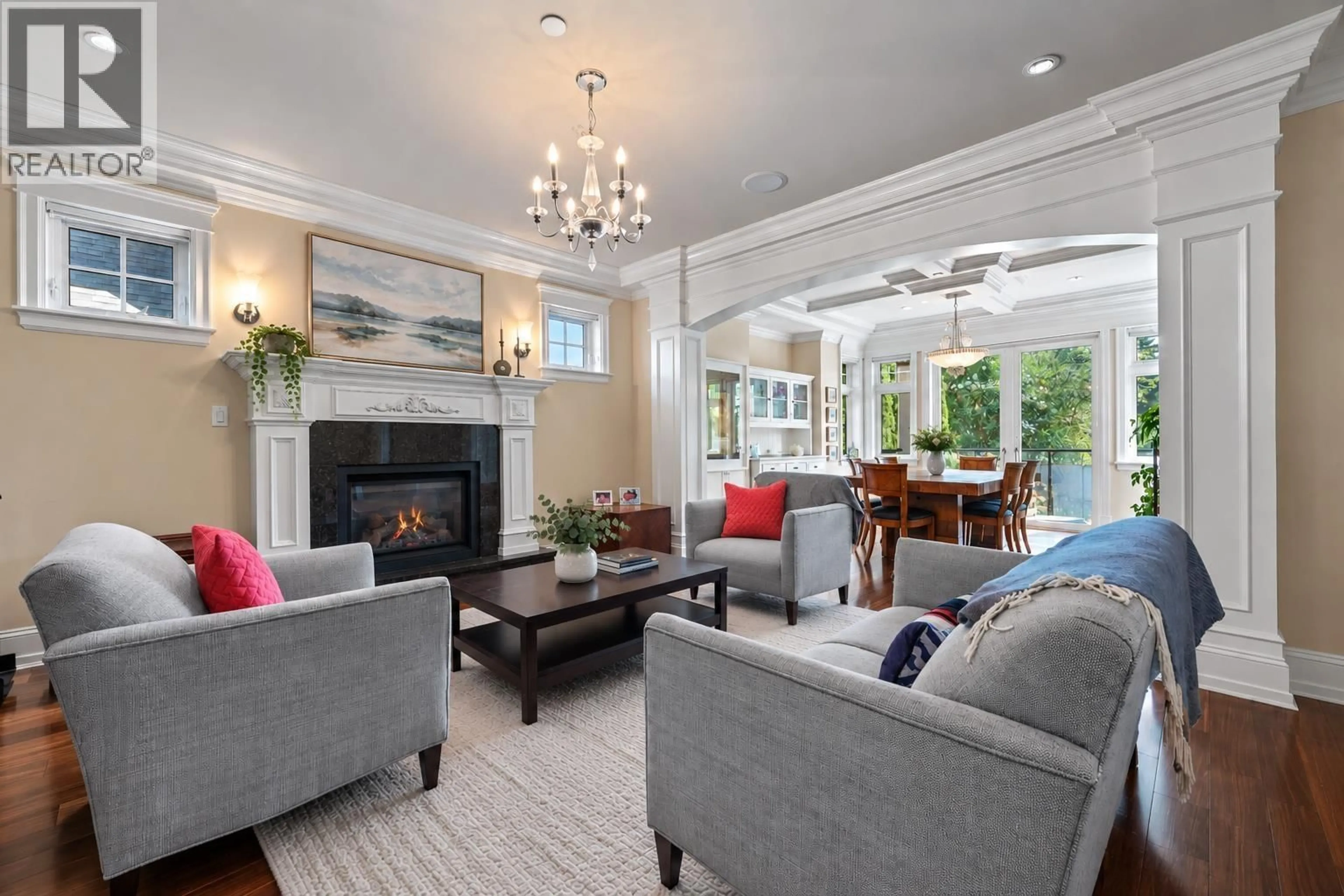 Living room with furniture, unknown for 2360 JEFFERSON AVENUE, West Vancouver British Columbia V7V2B2